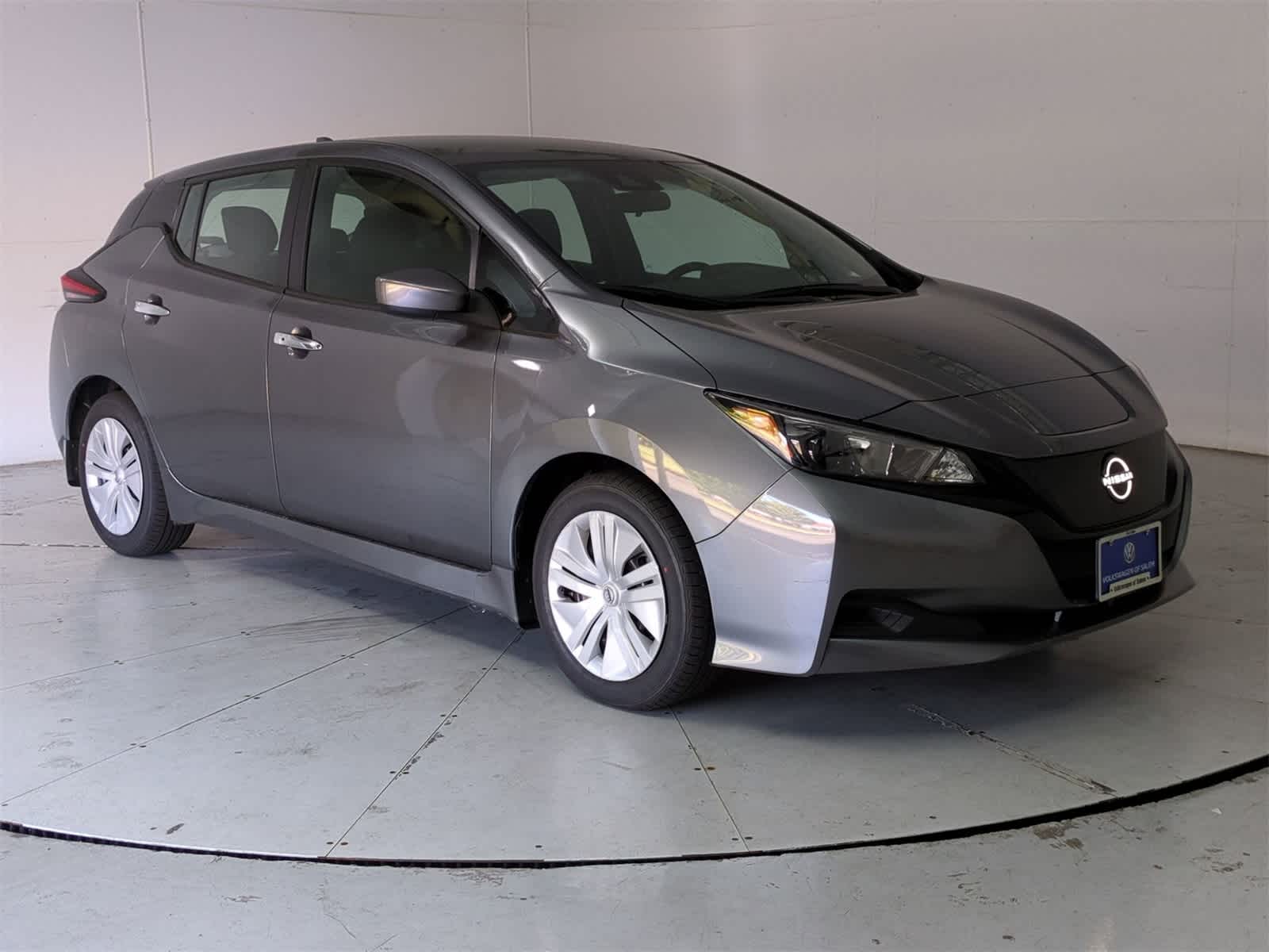 Thumbnail: 2023 Nissan Leaf - 8