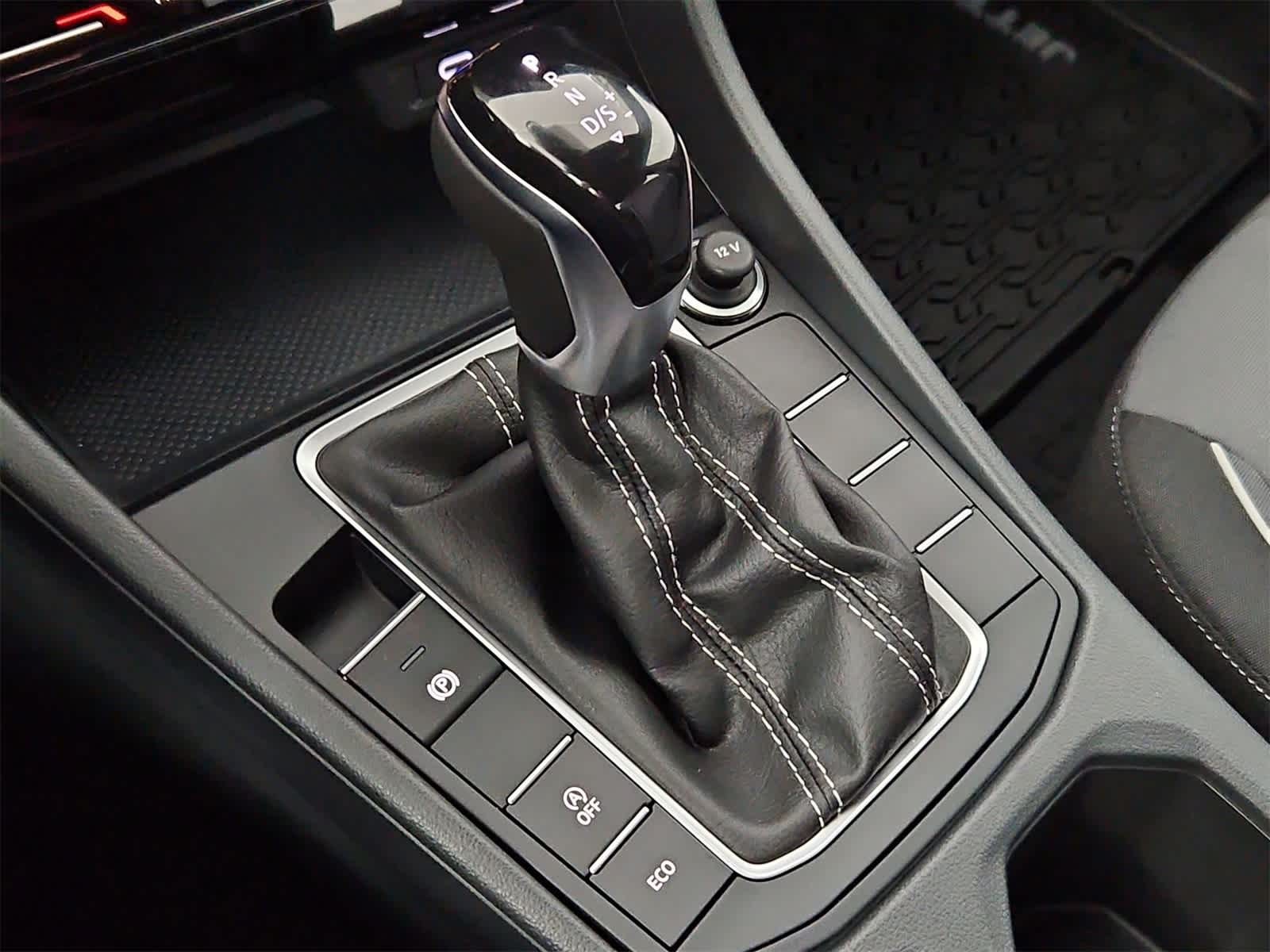 Thumbnail: 2026 Volkswagen Jetta - 32