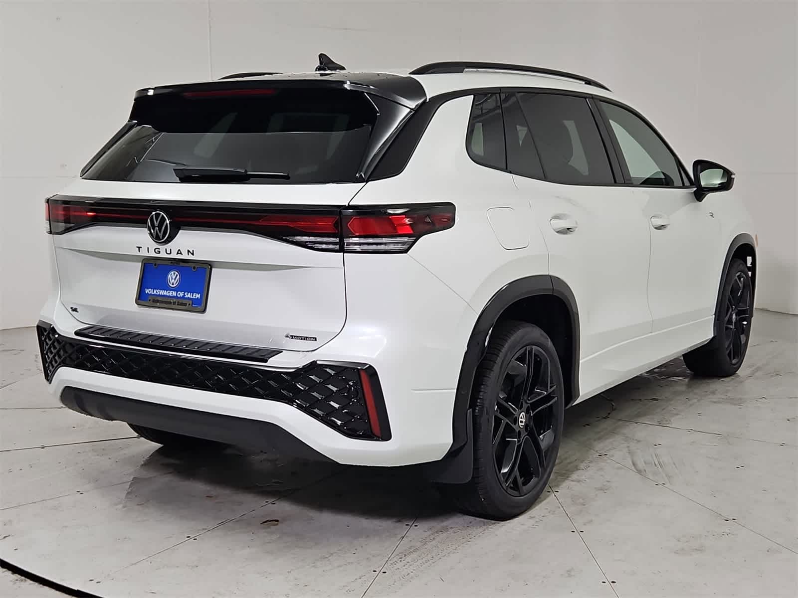 Thumbnail: 2025 Volkswagen Tiguan - 6