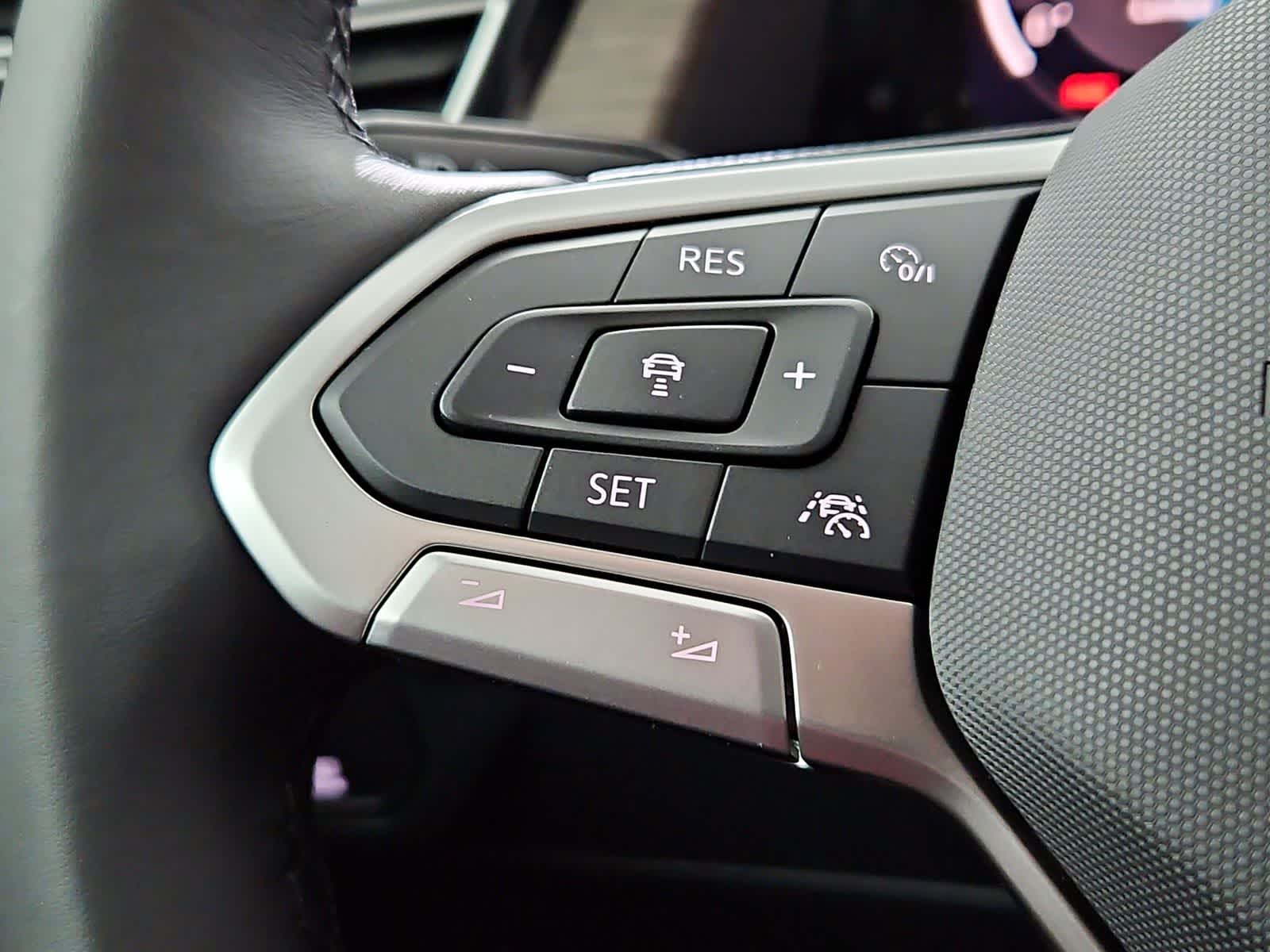 Thumbnail: 2026 Volkswagen Atlas - 25