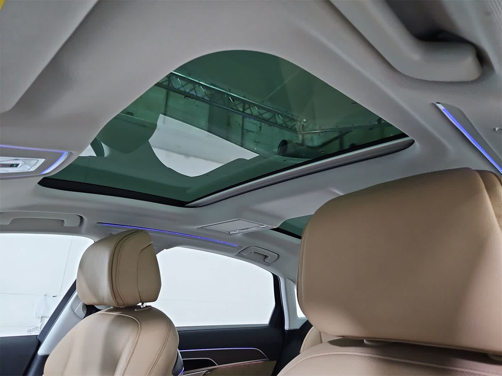 Thumbnail: 2020 Audi A8 - 19