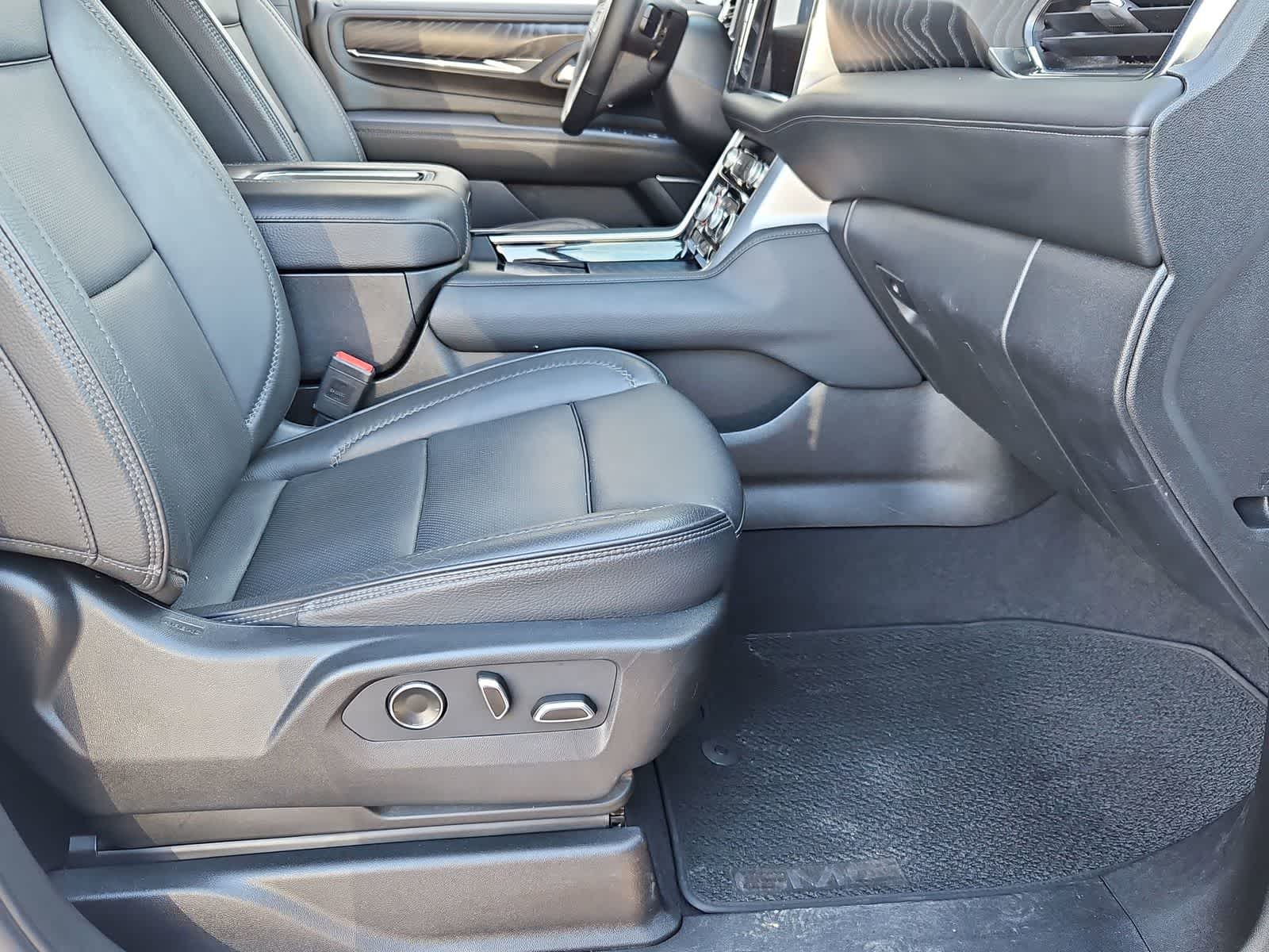 Thumbnail: 2023 GMC Yukon - 21