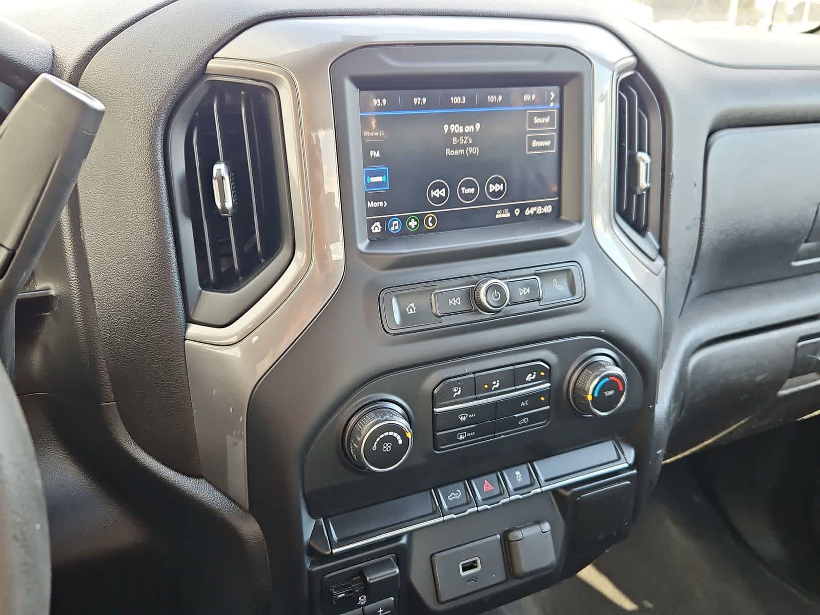 Thumbnail: 2020 Chevrolet Silverado 1500 - 26