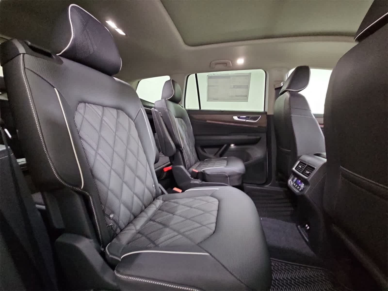 Thumbnail: 2026 Volkswagen Atlas - 21