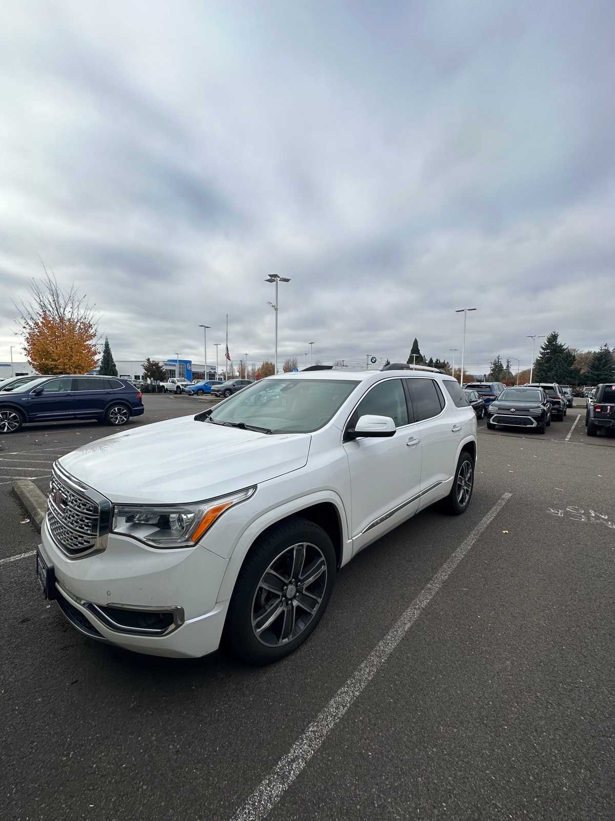2017 Gmc Acadia Denali photo 3
