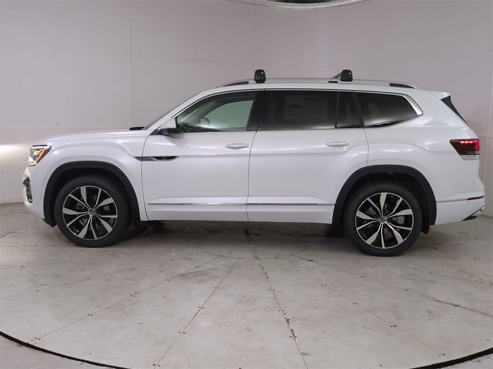 Thumbnail: 2025 Volkswagen Atlas - 3