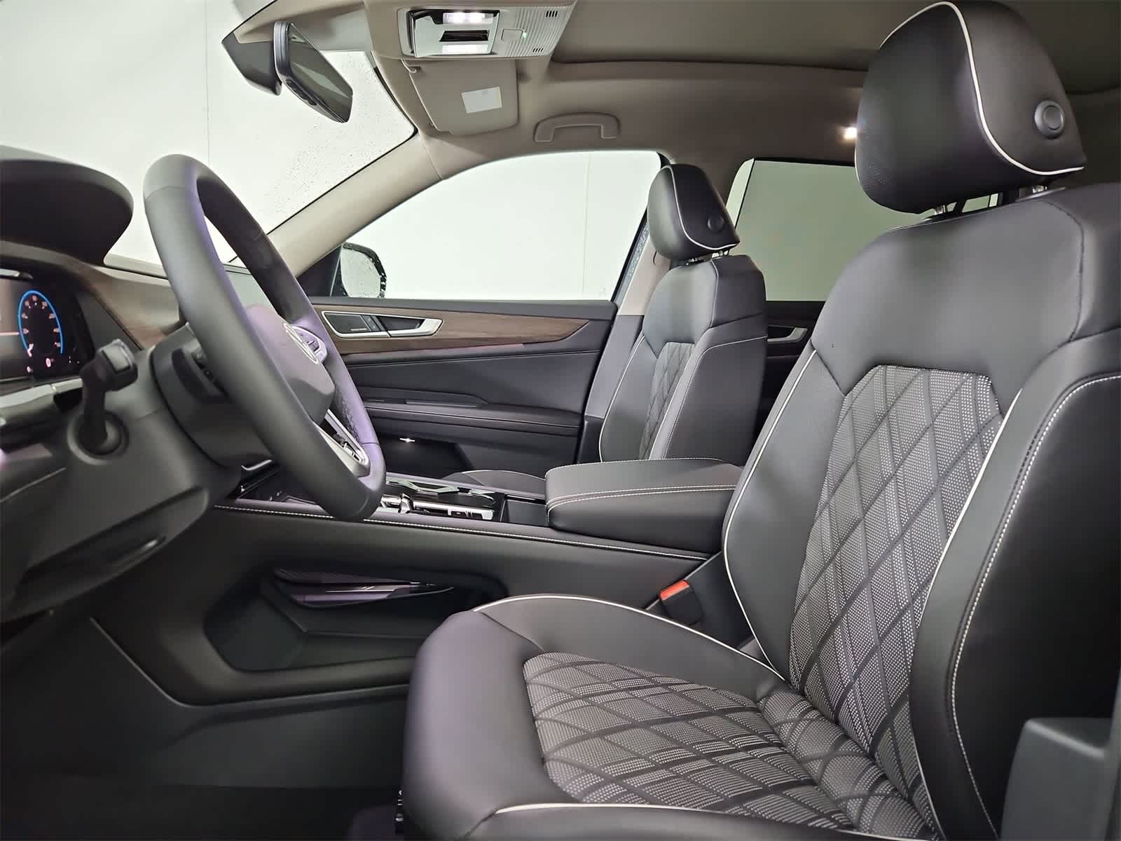 Thumbnail: 2026 Volkswagen Atlas - 16