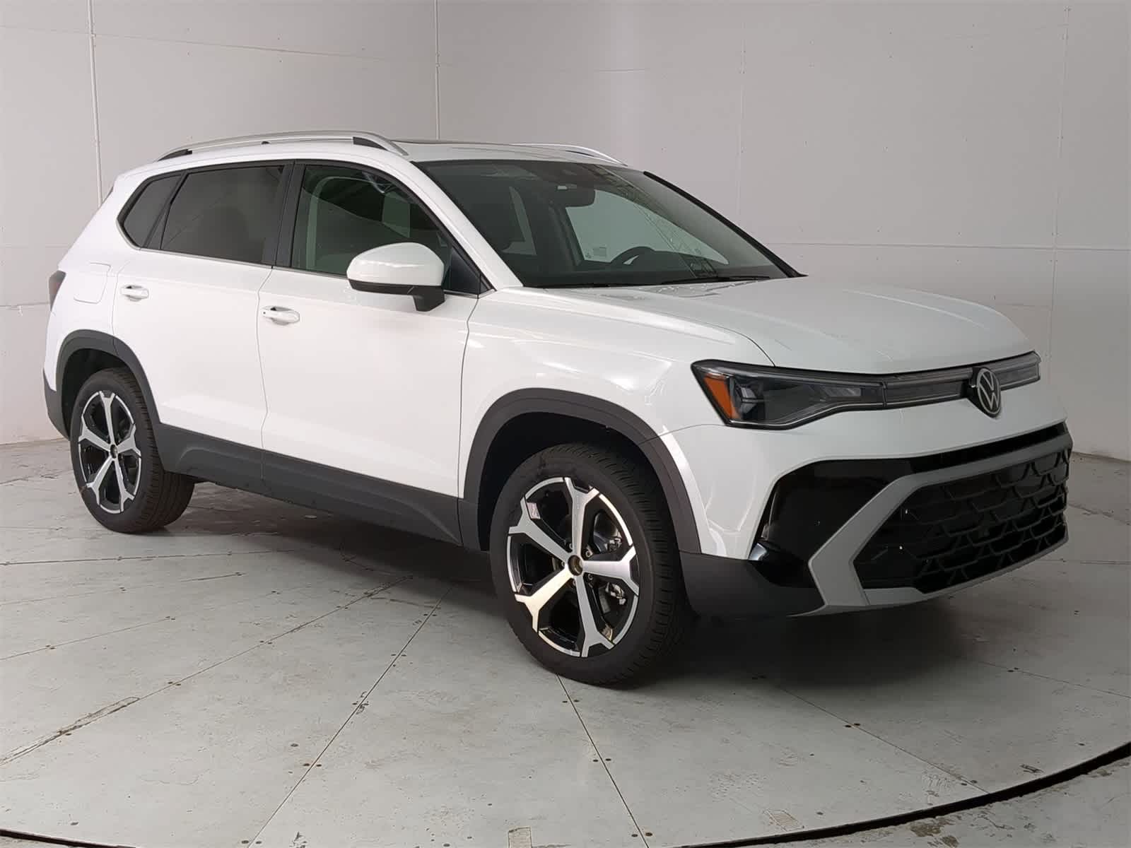 Thumbnail: 2025 Volkswagen Taos - 8