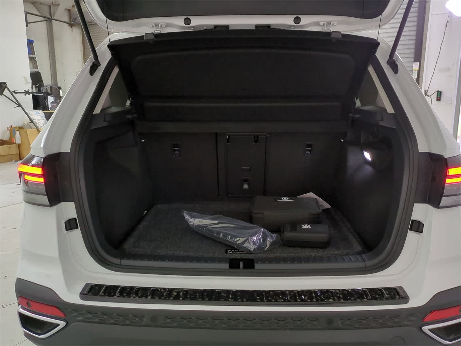 Thumbnail: 2025 Volkswagen Taos - 34