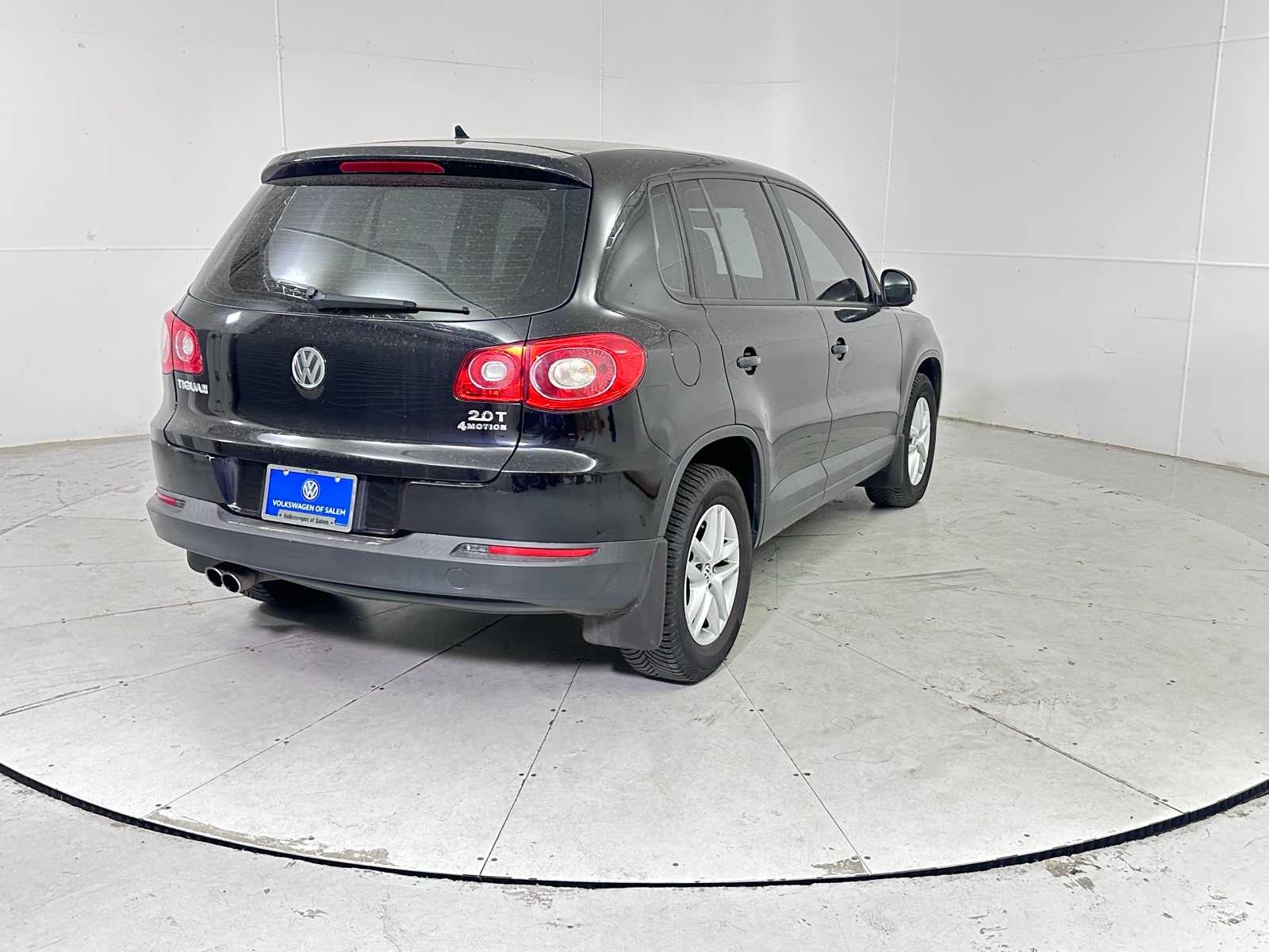 Thumbnail: 2011 Volkswagen Tiguan - 5