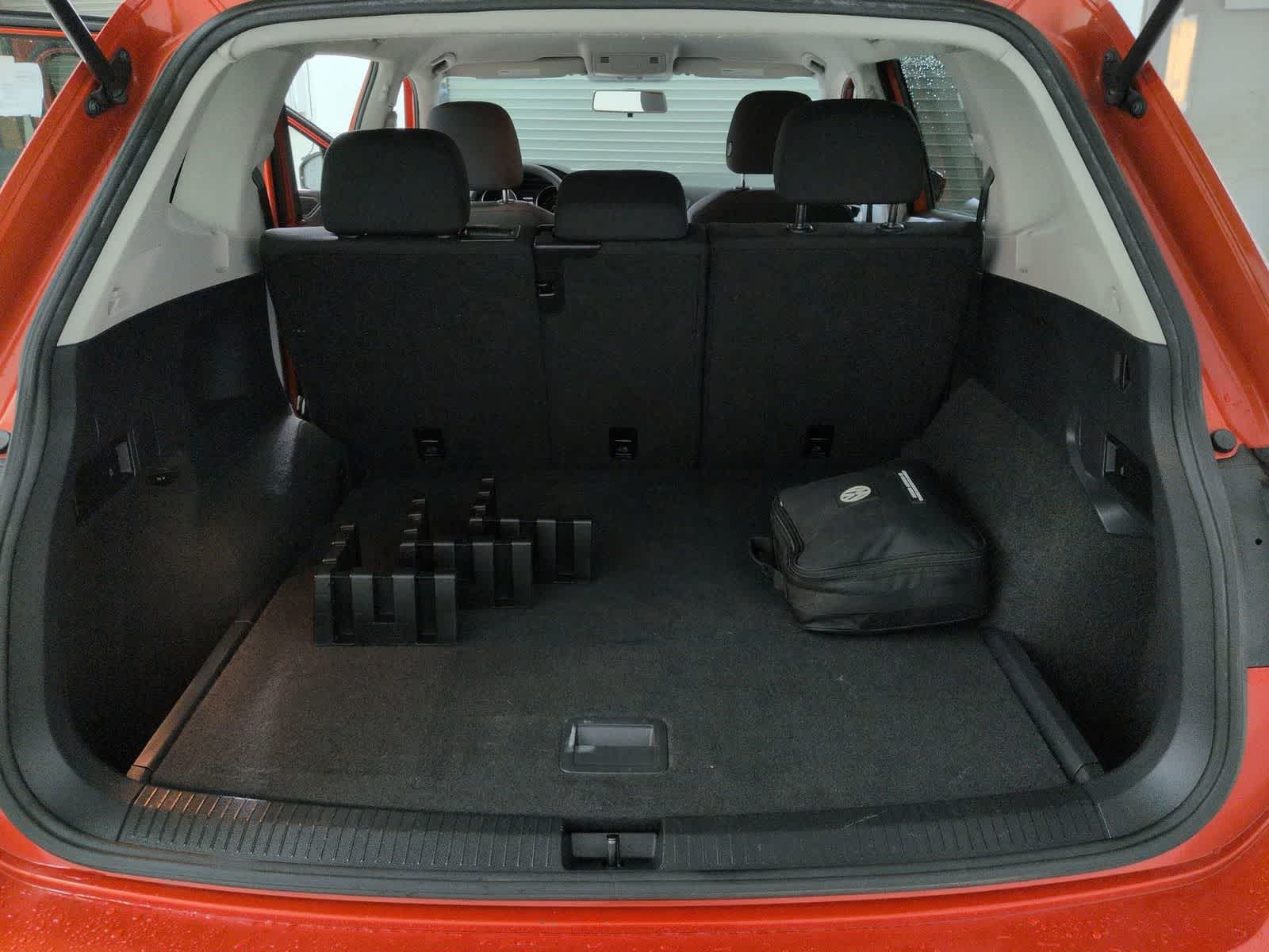 Thumbnail: 2018 Volkswagen Tiguan - 31