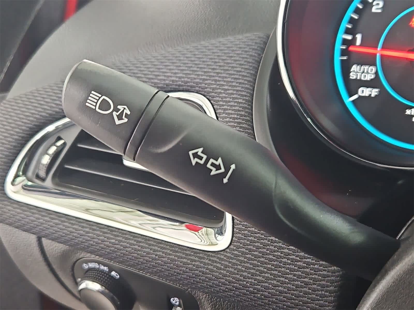 Thumbnail: 2018 Chevrolet Cruze - 25