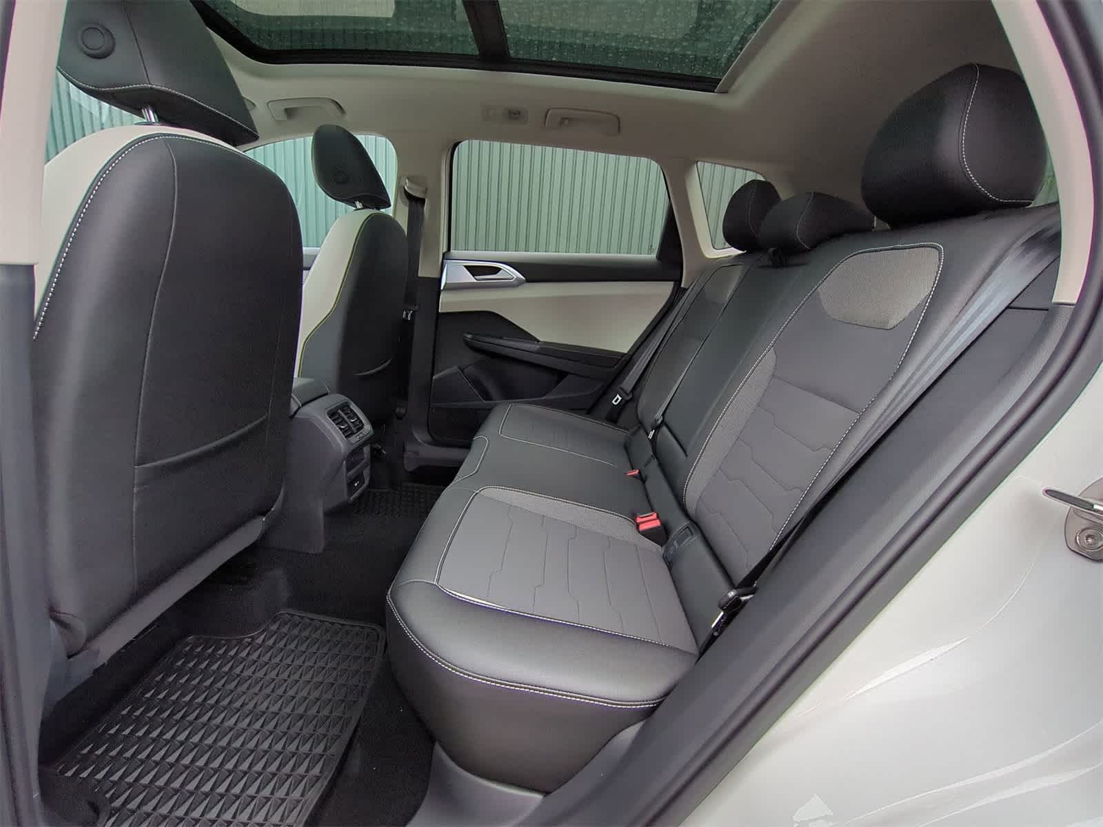 Thumbnail: 2025 Volkswagen Taos - 20