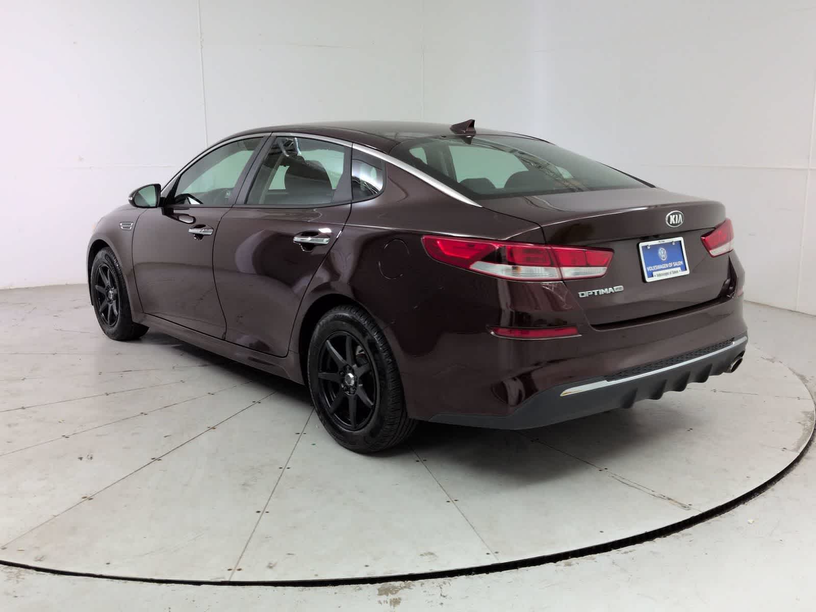 Thumbnail: 2020 Kia Optima - 3