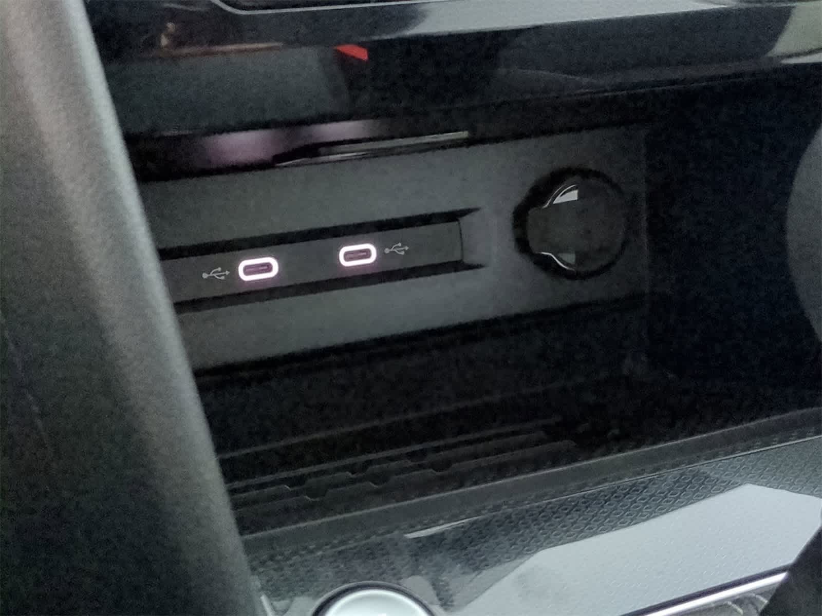 Thumbnail: 2025 Volkswagen Taos - 33