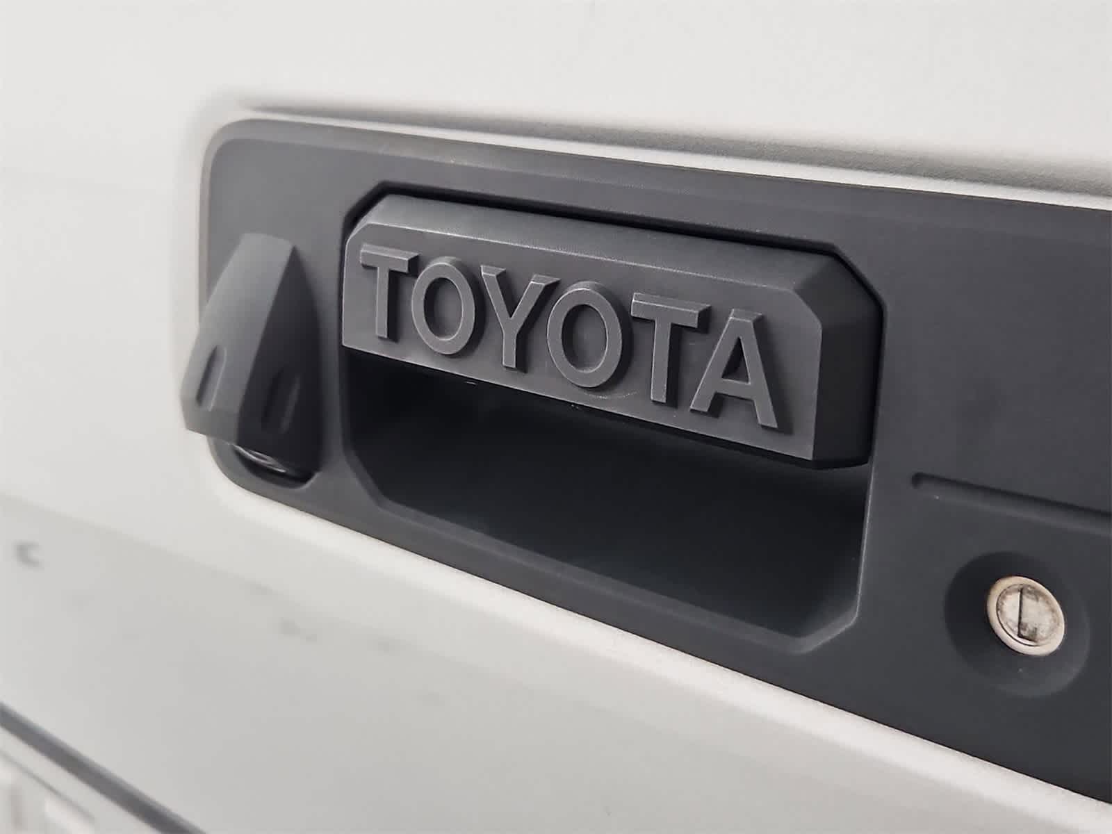 Thumbnail: 2019 Toyota Tacoma - 11