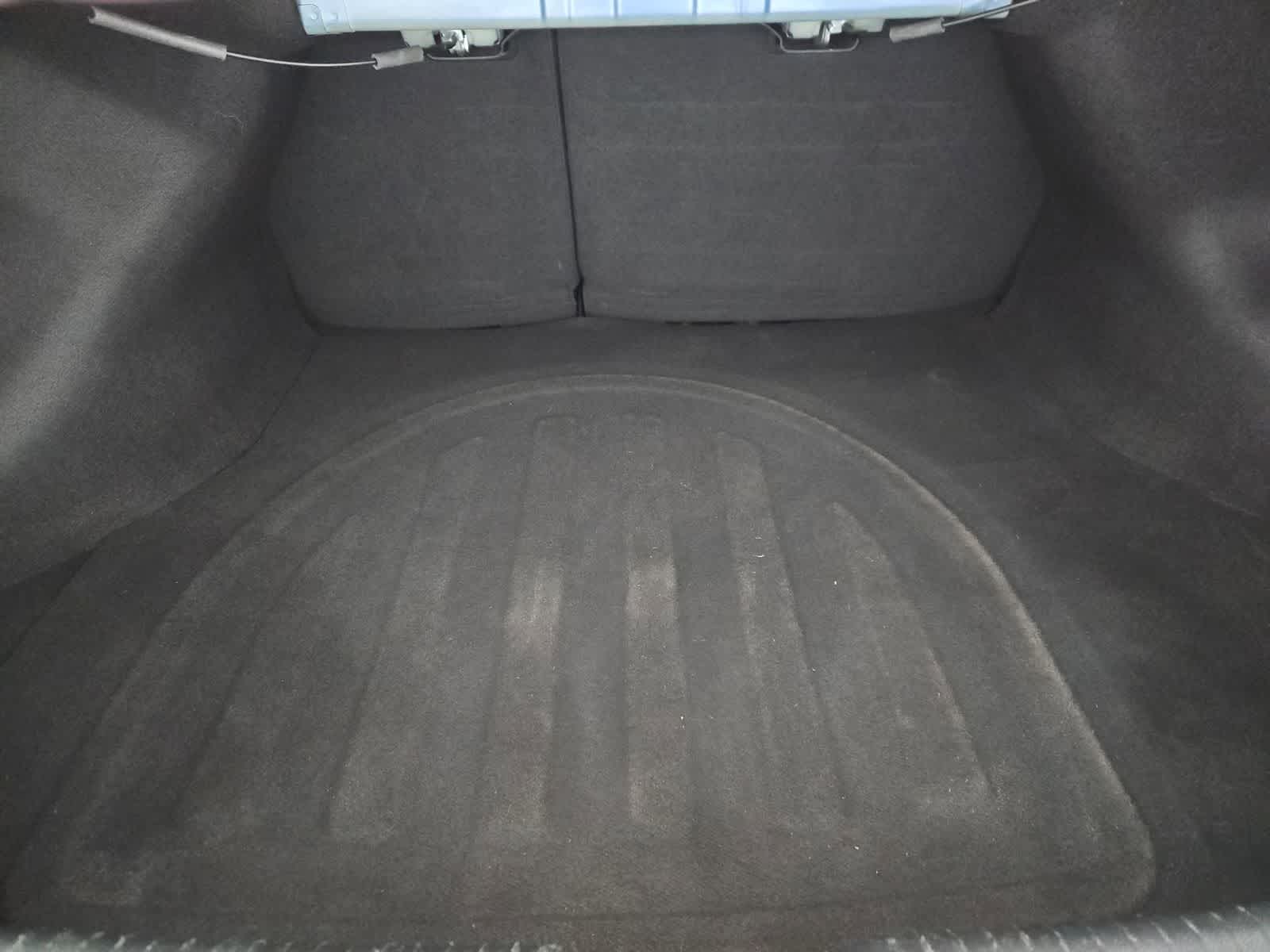 Thumbnail: 2017 Kia Forte - 32