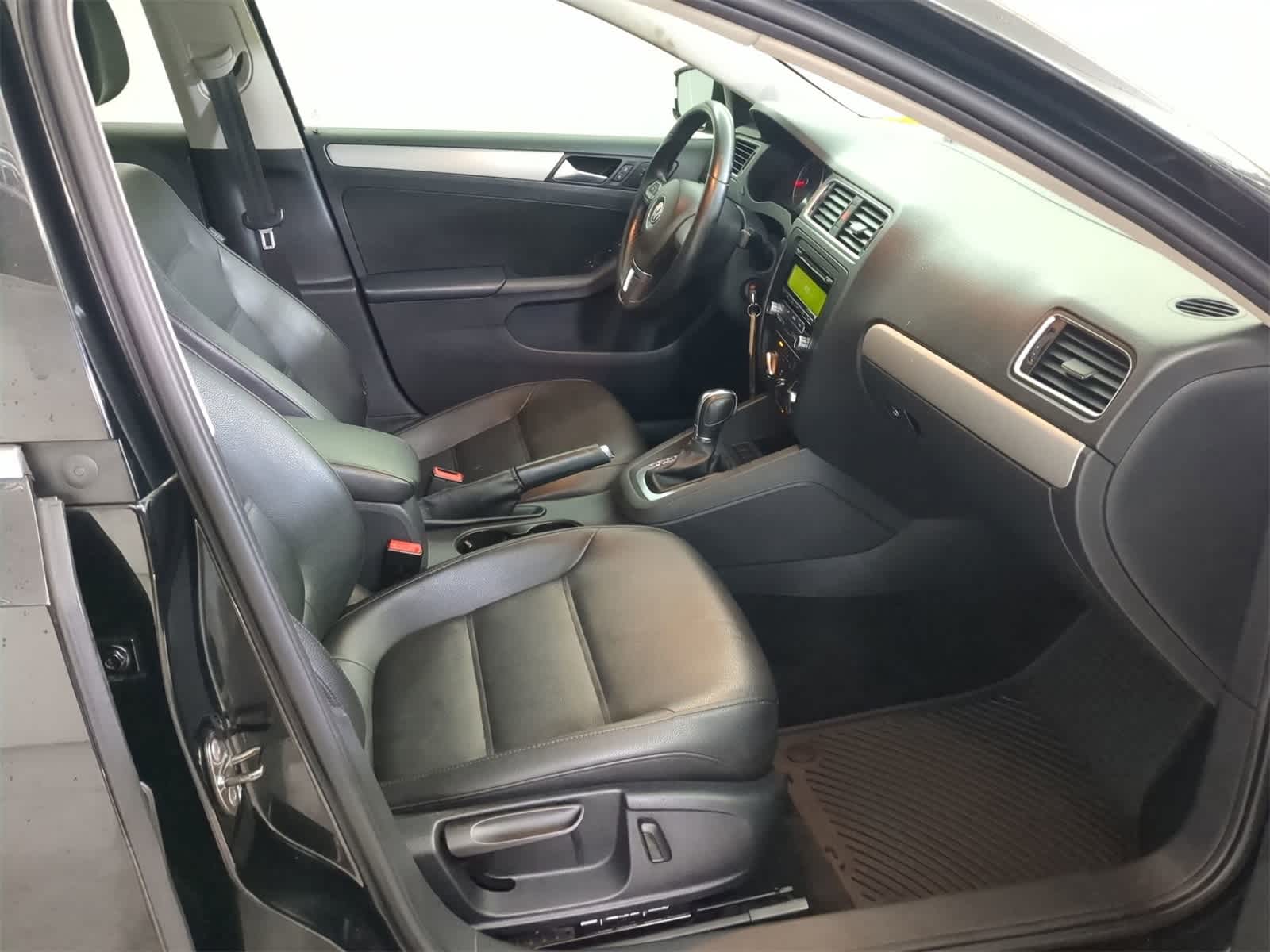 Thumbnail: 2013 Volkswagen Jetta - 20