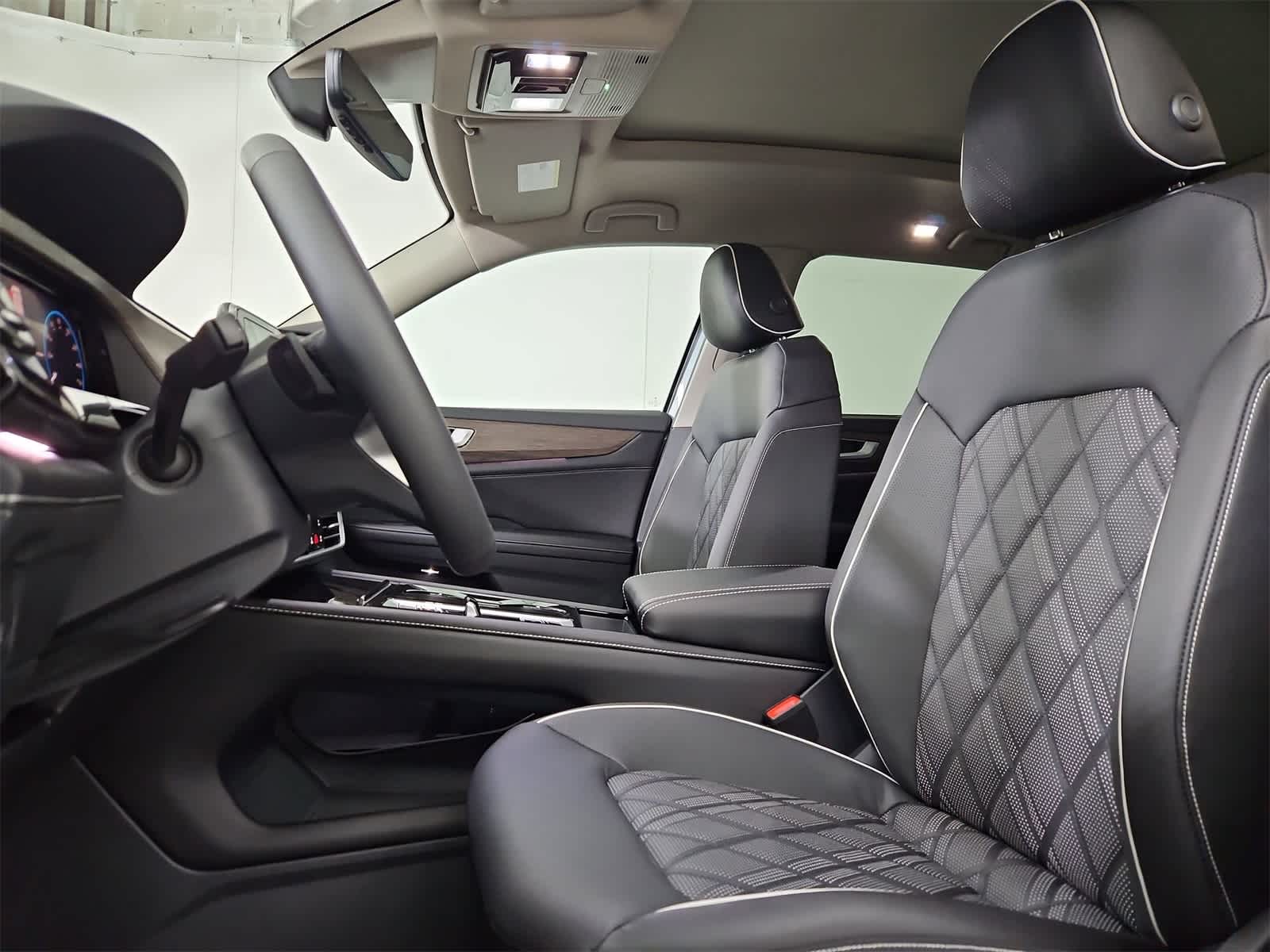 Thumbnail: 2026 Volkswagen Atlas - 16