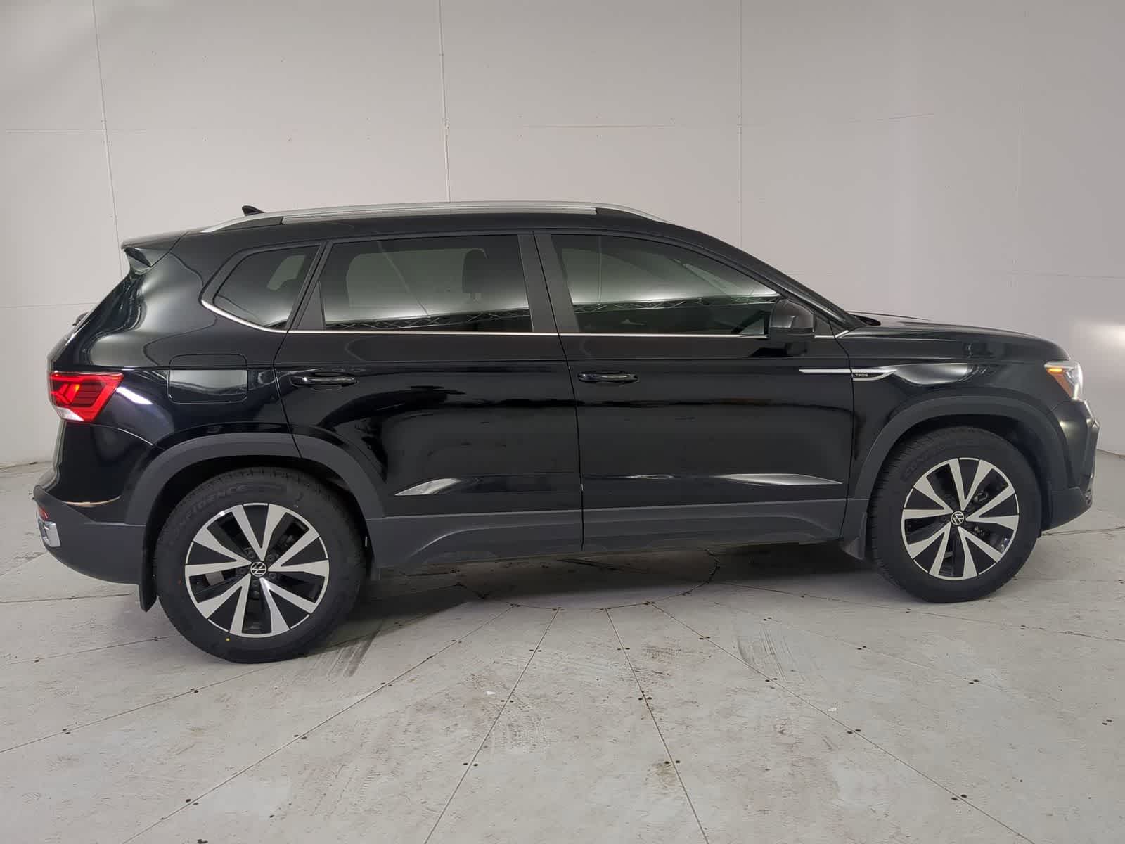 Thumbnail: 2023 Volkswagen Taos - 7