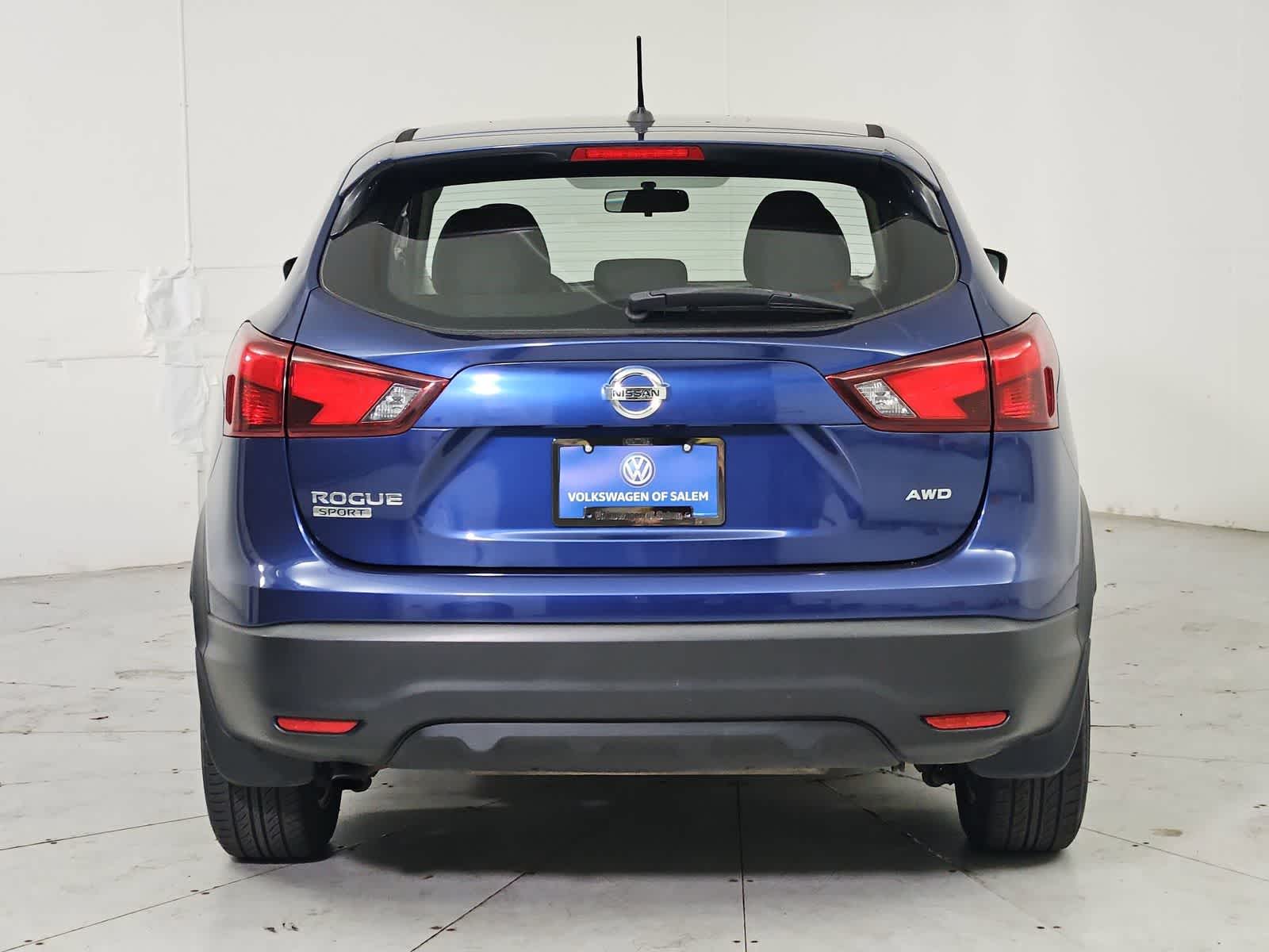 Thumbnail: 2018 Nissan Rogue Sport - 5