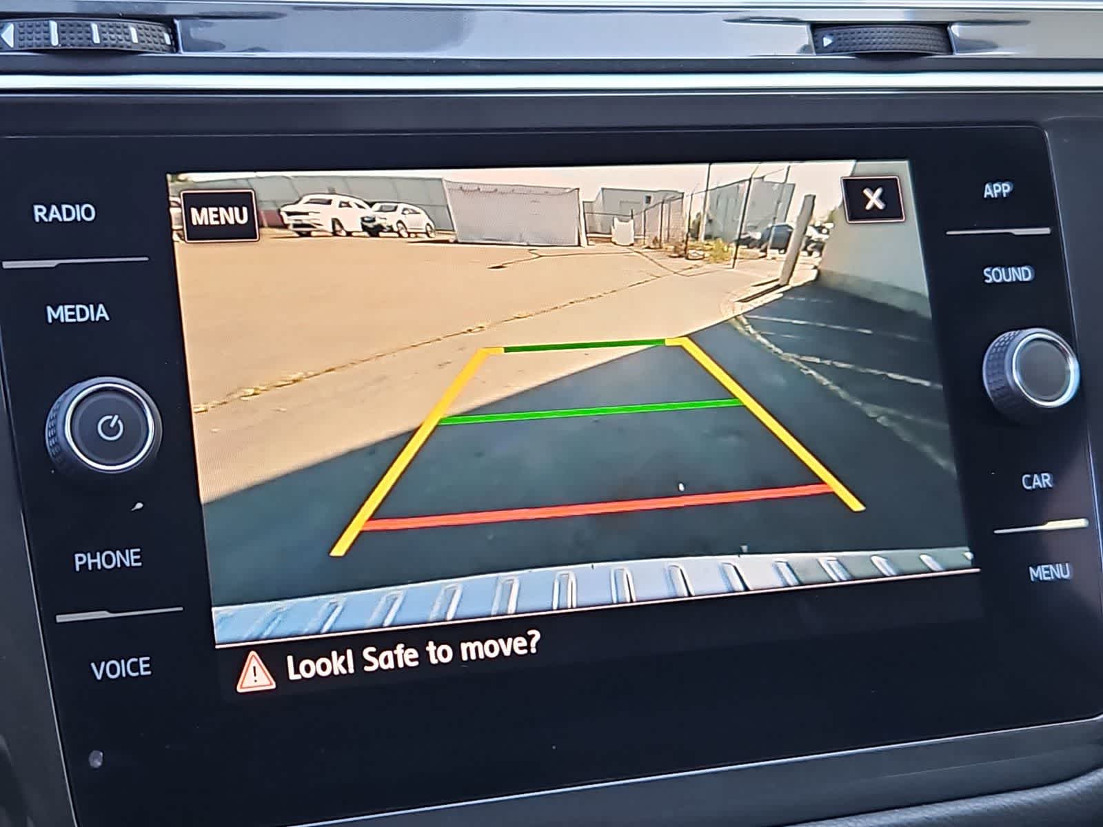 Thumbnail: 2020 Volkswagen Tiguan - 30