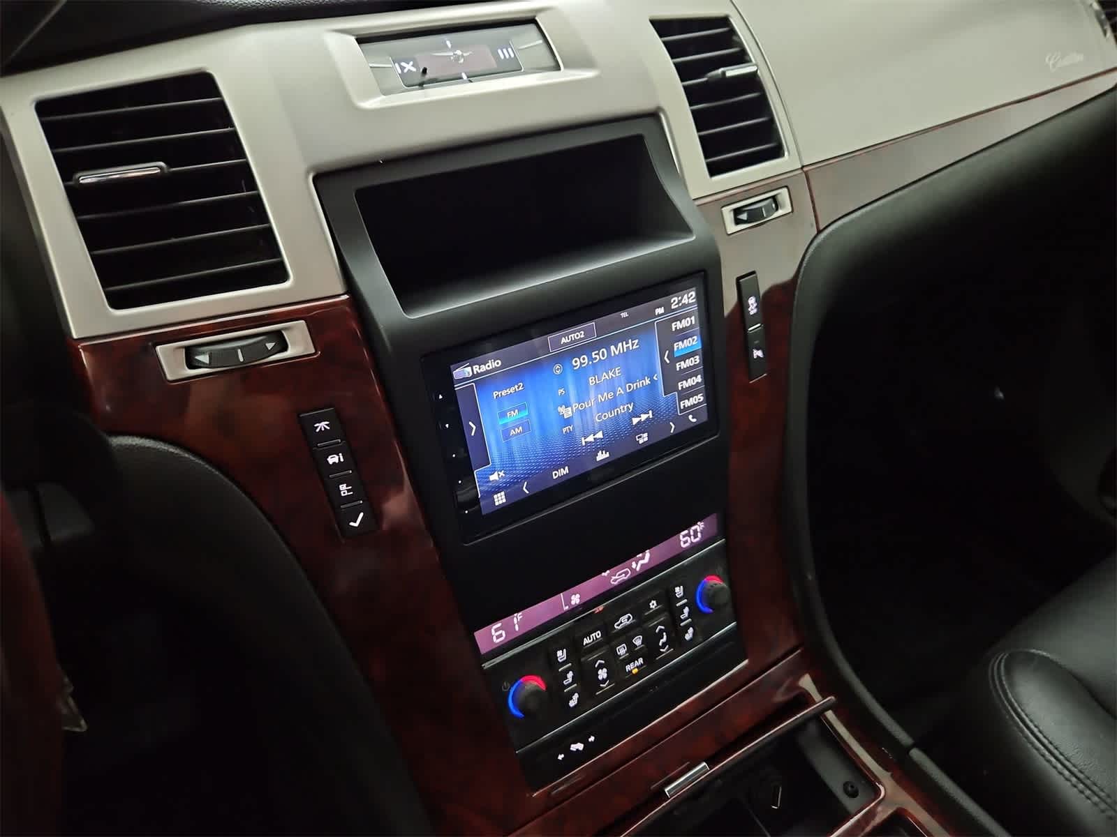 Thumbnail: 2014 Cadillac Escalade - 27