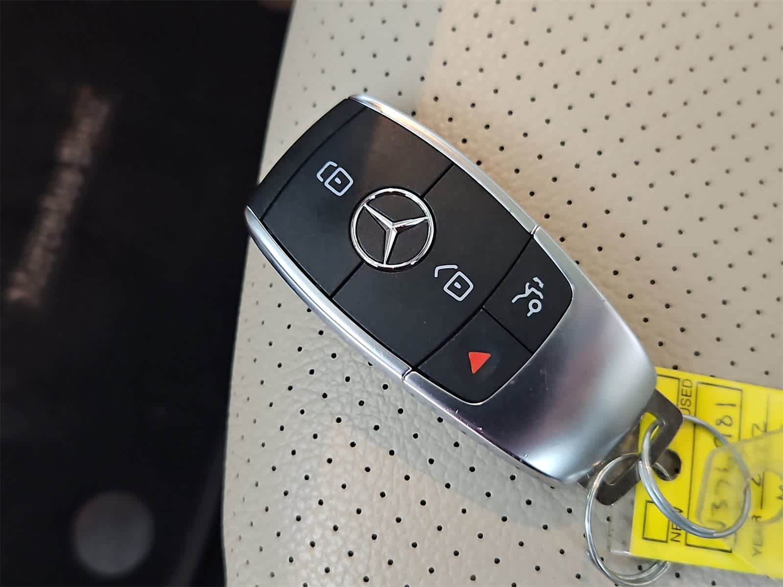 Thumbnail: 2022 Mercedes-Benz GLC - 37