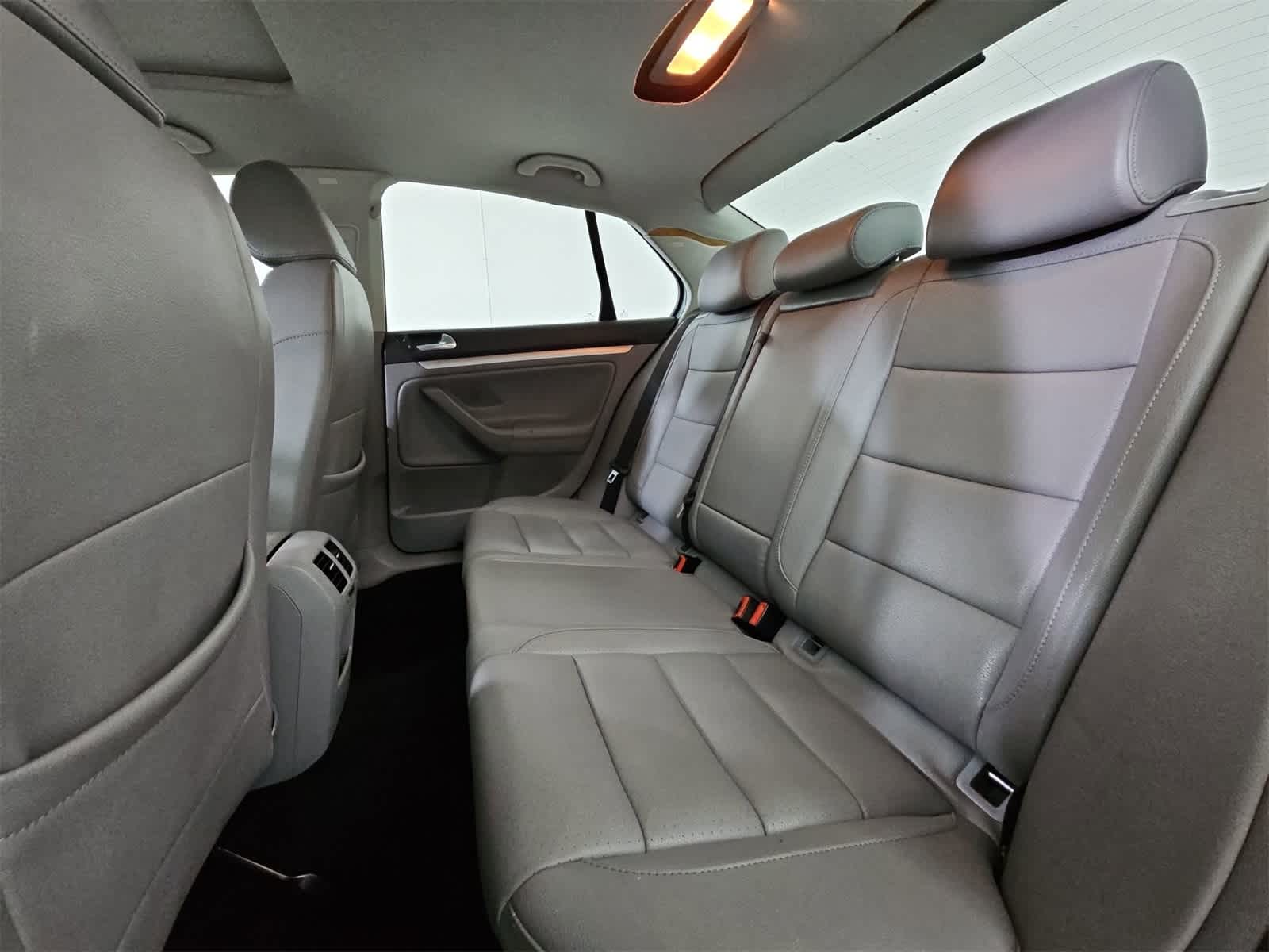 Thumbnail: 2007 Volkswagen Jetta - 20