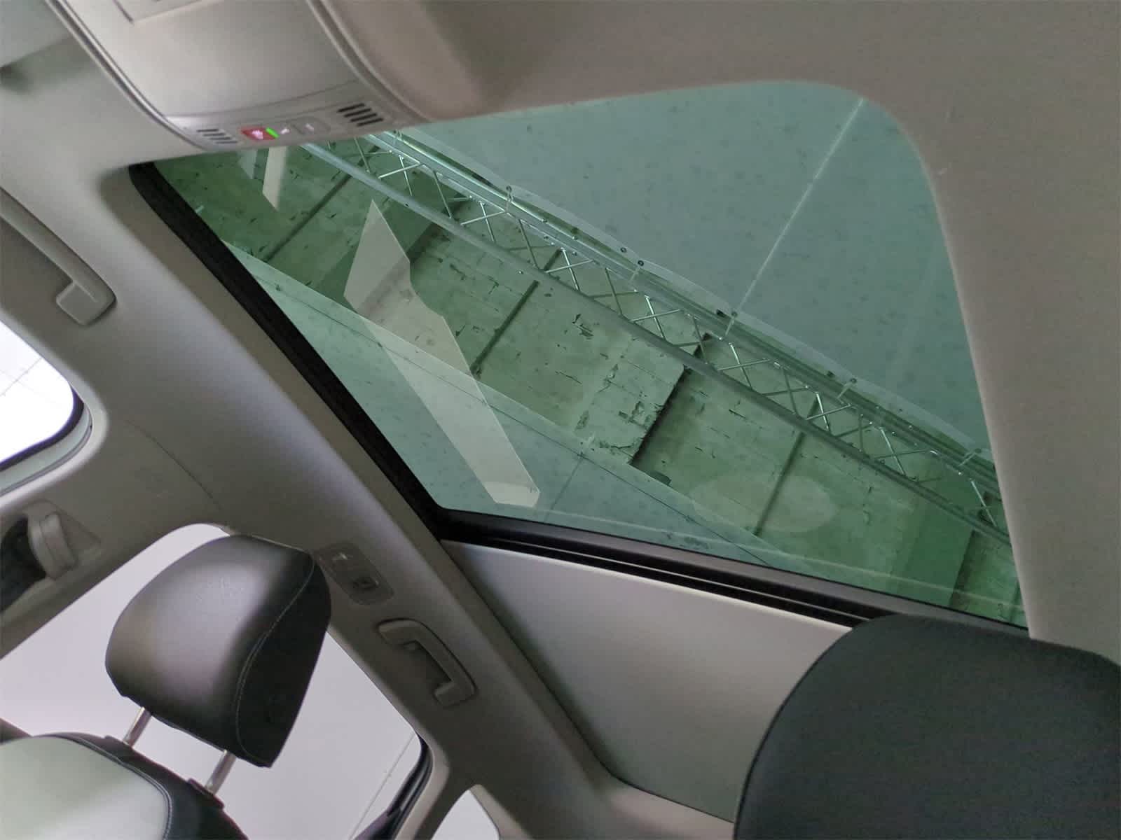 Thumbnail: 2025 Volkswagen Taos - 19