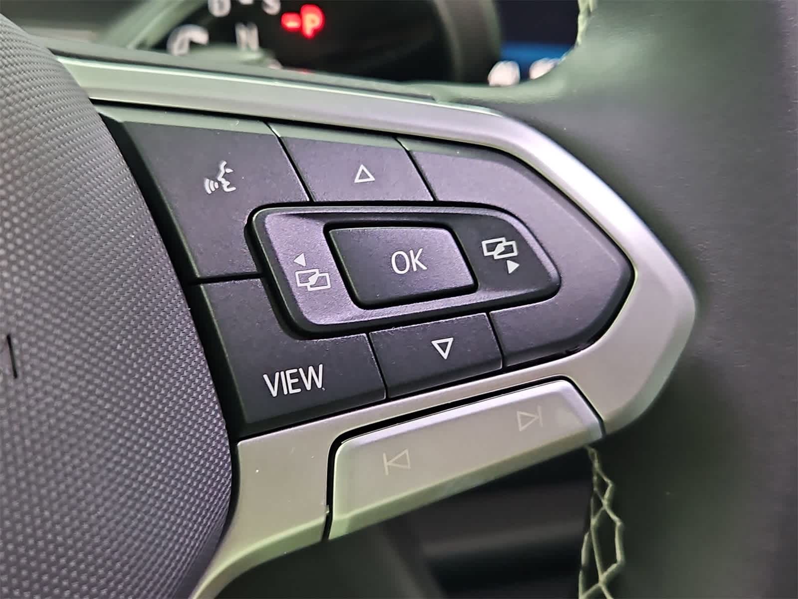 Thumbnail: 2025 Volkswagen Tiguan - 24