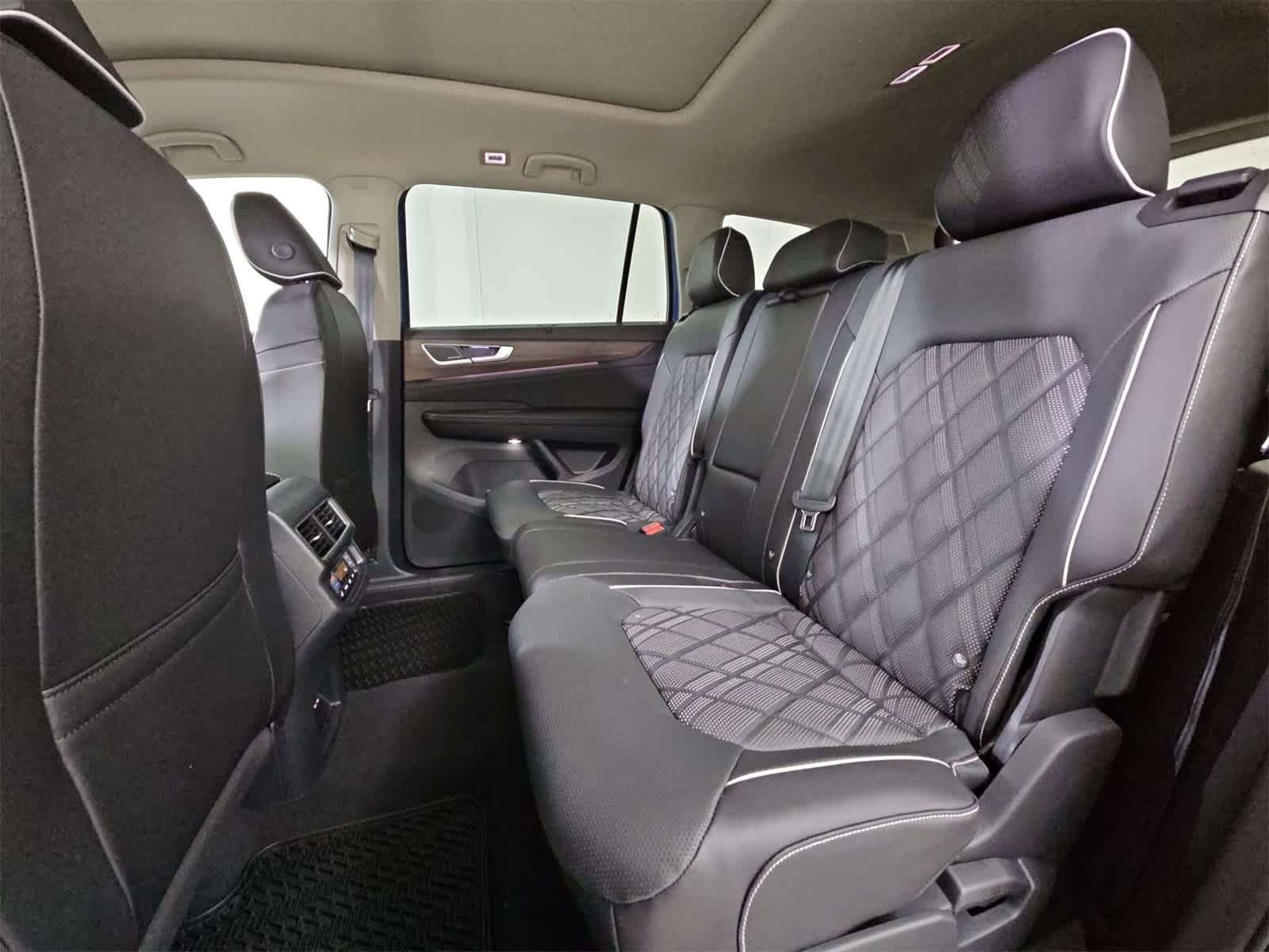 Thumbnail: 2026 Volkswagen Atlas - 20