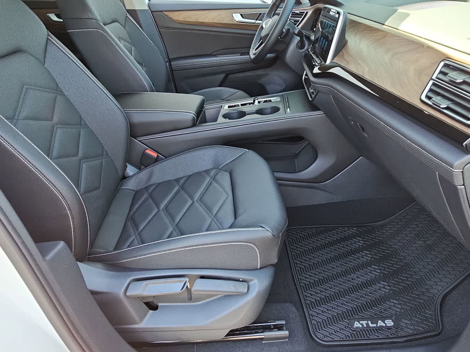 Thumbnail: 2026 Volkswagen Atlas - 21