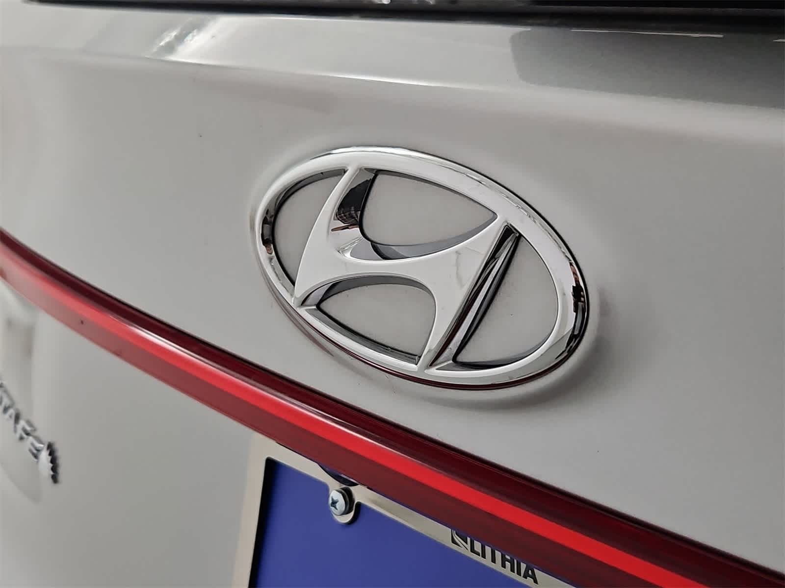 Thumbnail: 2023 Hyundai Santa Fe - 11