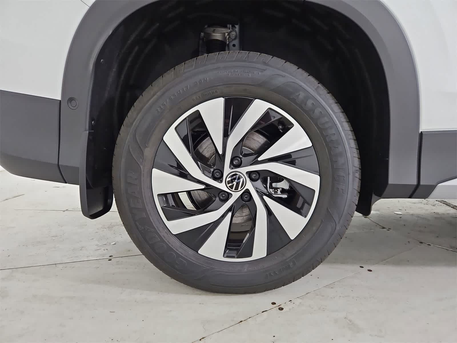 Thumbnail: 2026 Volkswagen Tiguan - 13