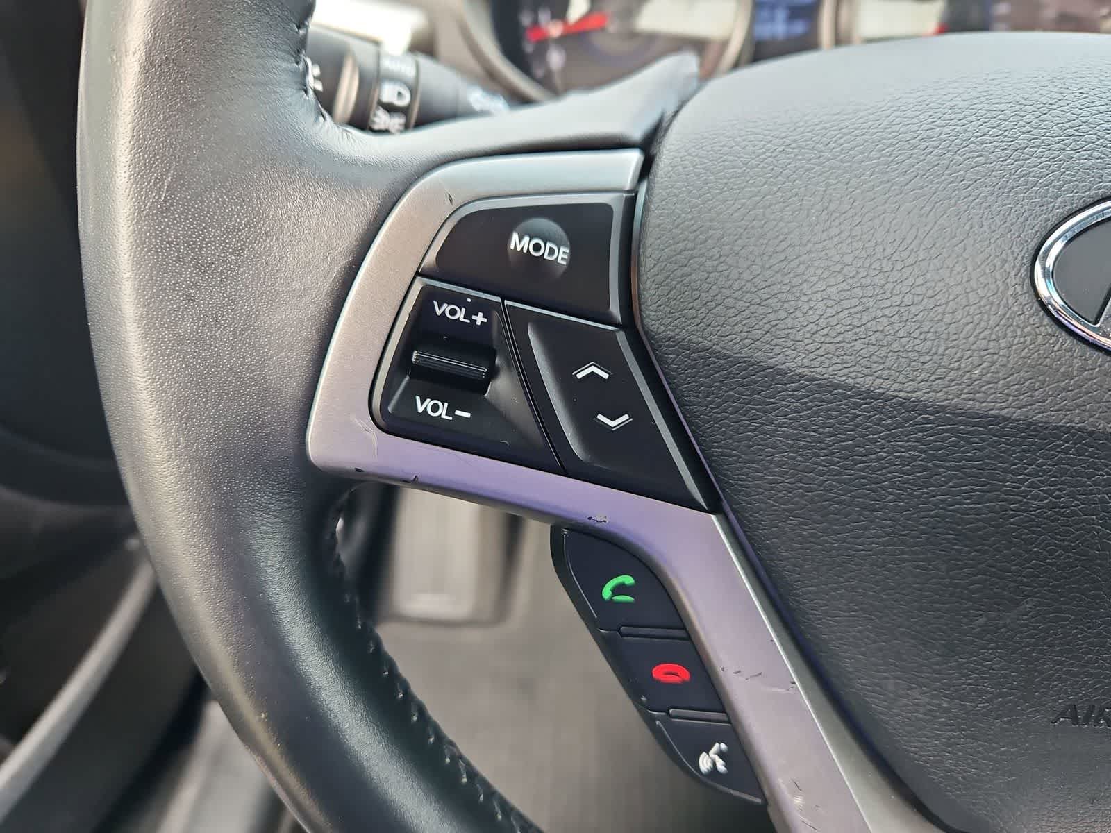 Thumbnail: 2017 Hyundai Veloster - 23