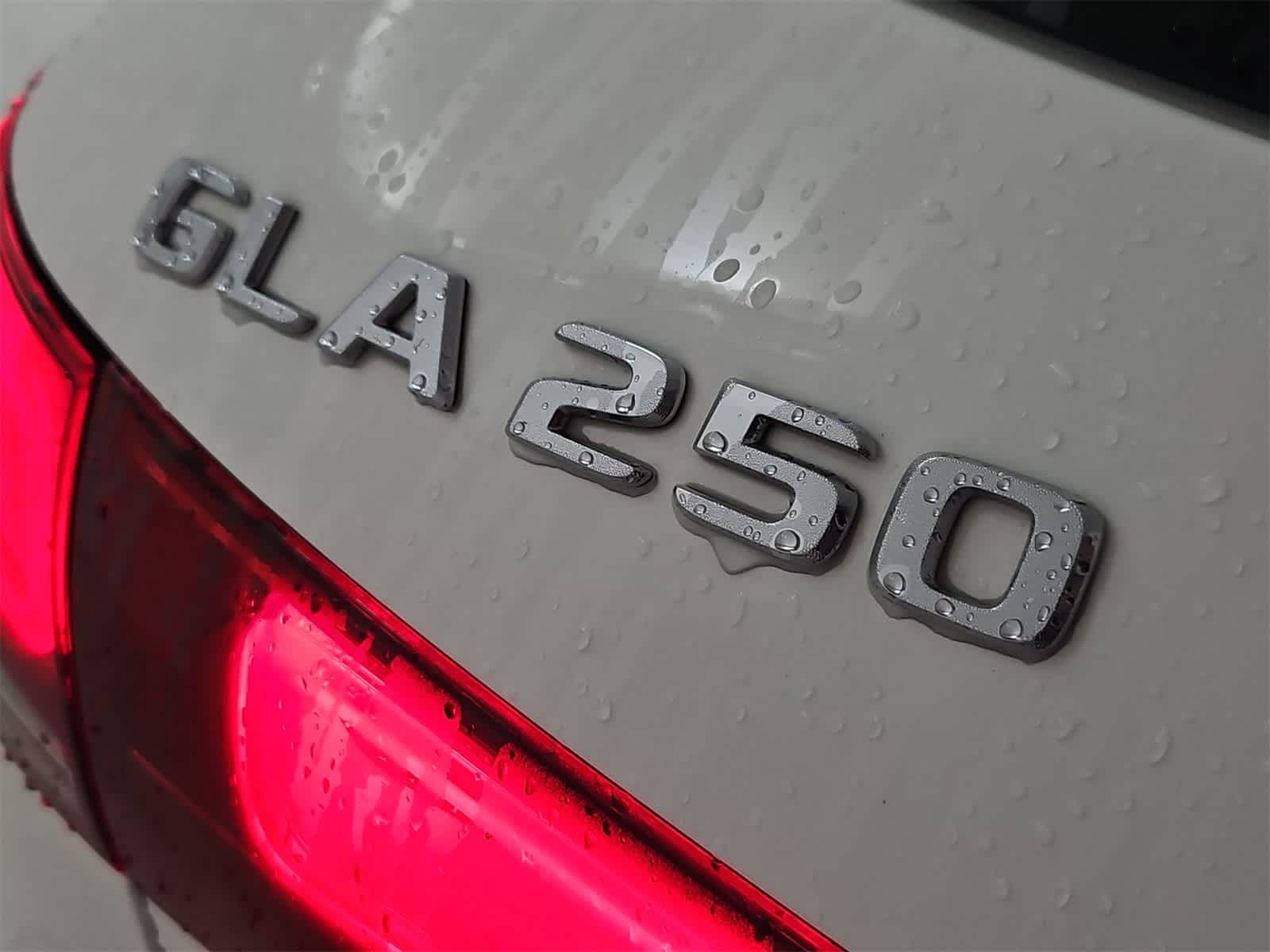 Thumbnail: 2022 Mercedes-Benz GLA - 12