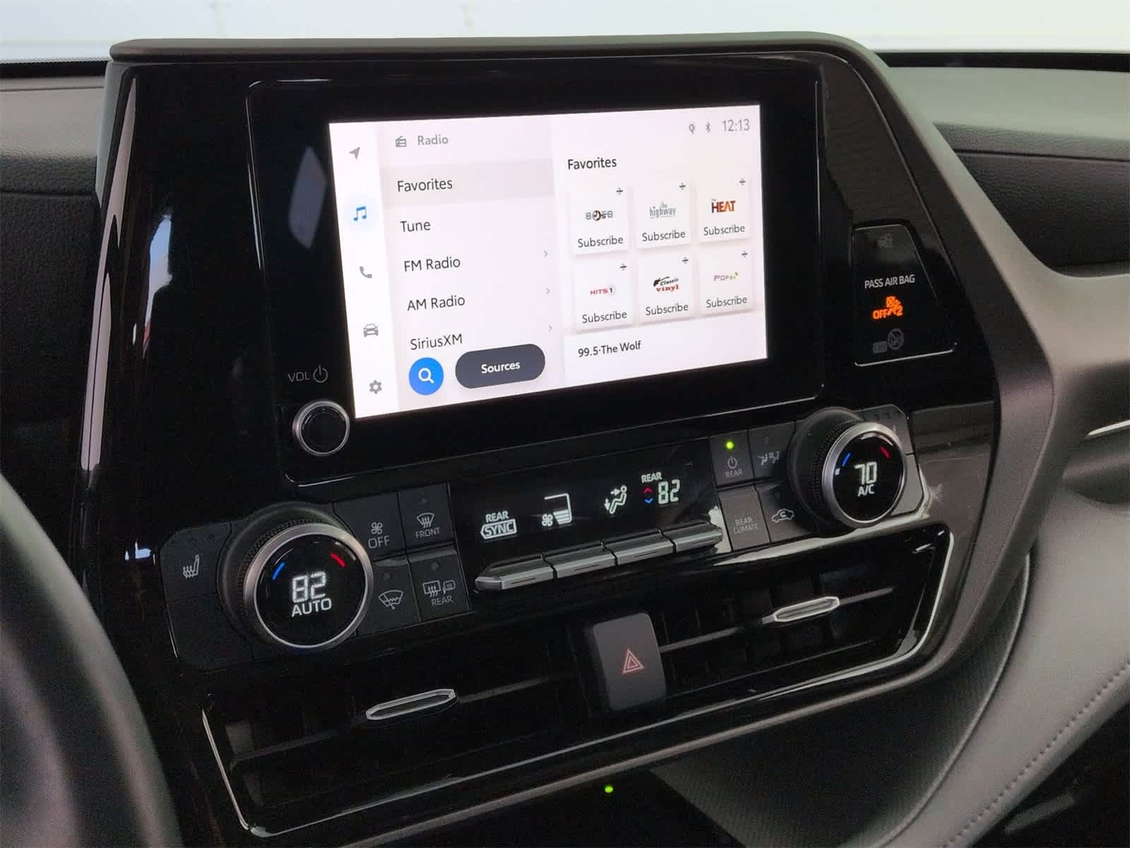 Thumbnail: 2023 Toyota Highlander - 27