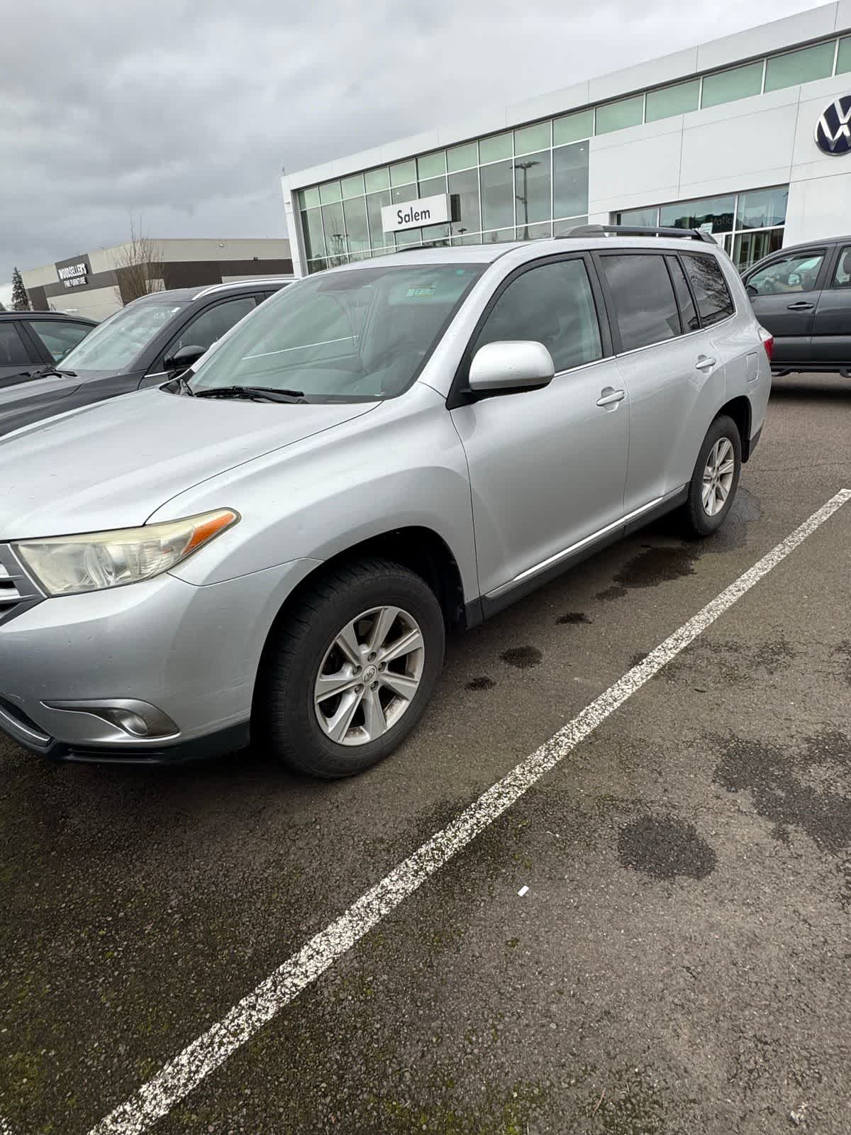 Thumbnail: 2011 Toyota Highlander - 3