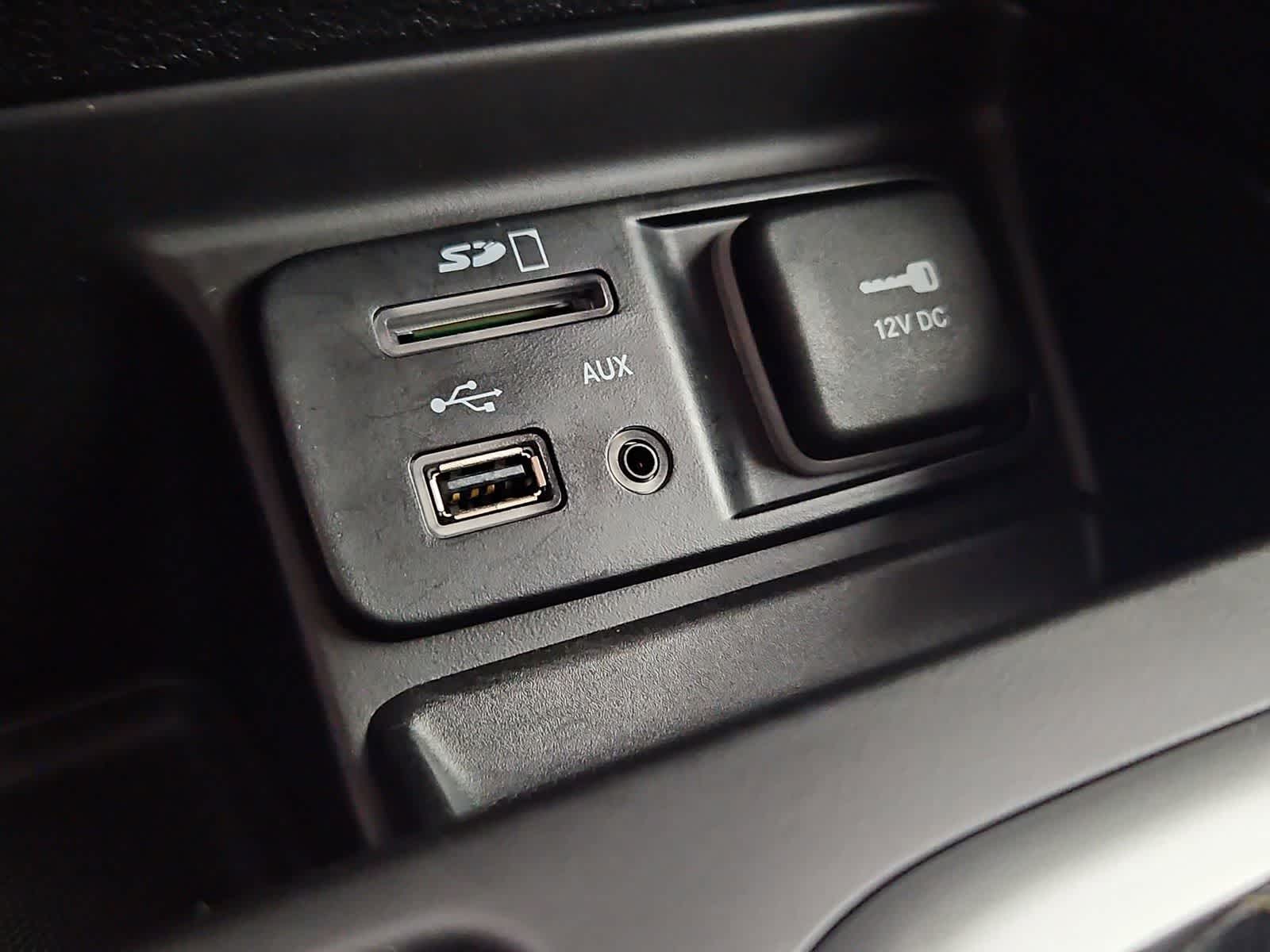 Thumbnail: 2018 Jeep Cherokee - 30