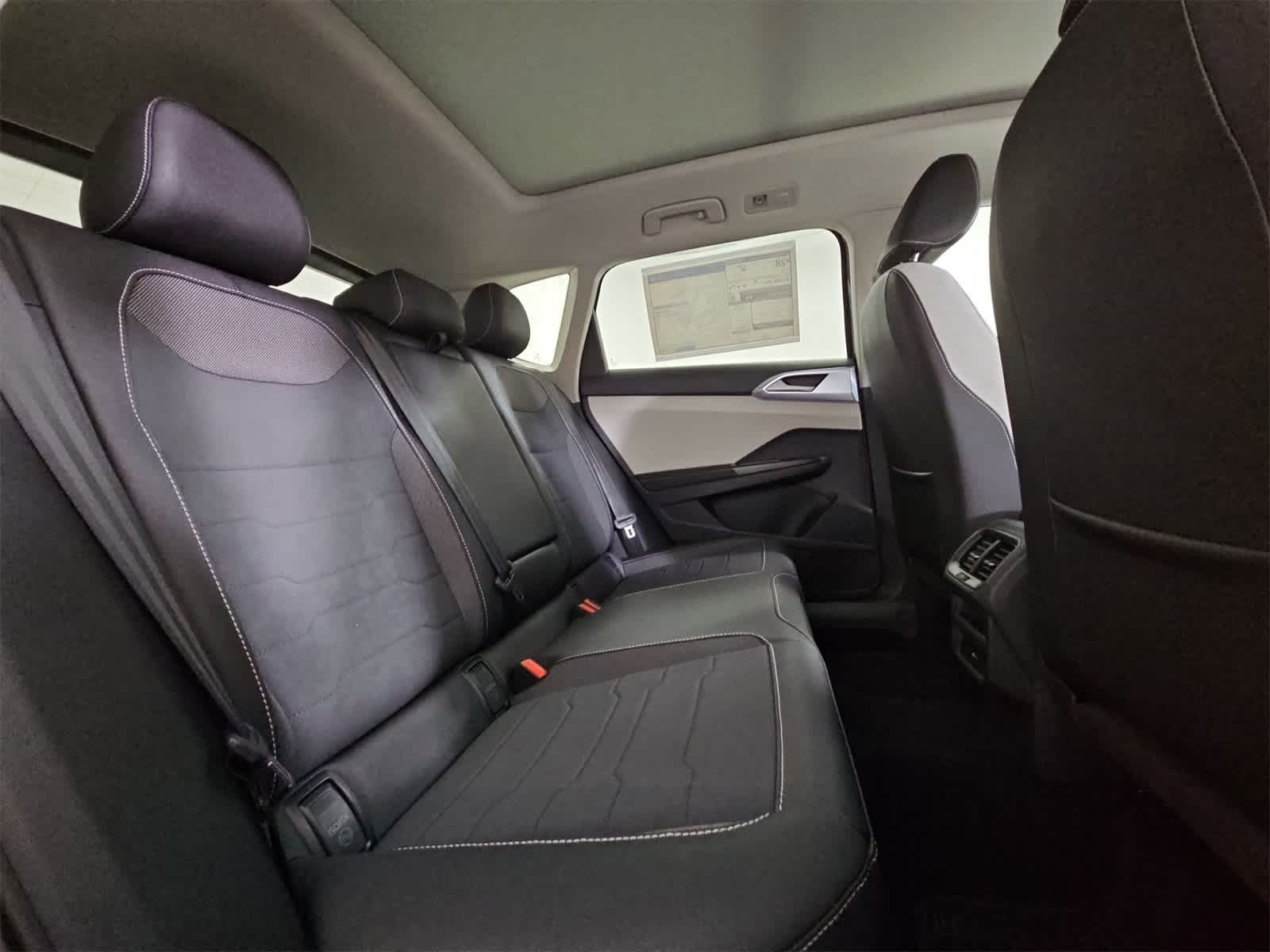 Thumbnail: 2025 Volkswagen Taos - 21