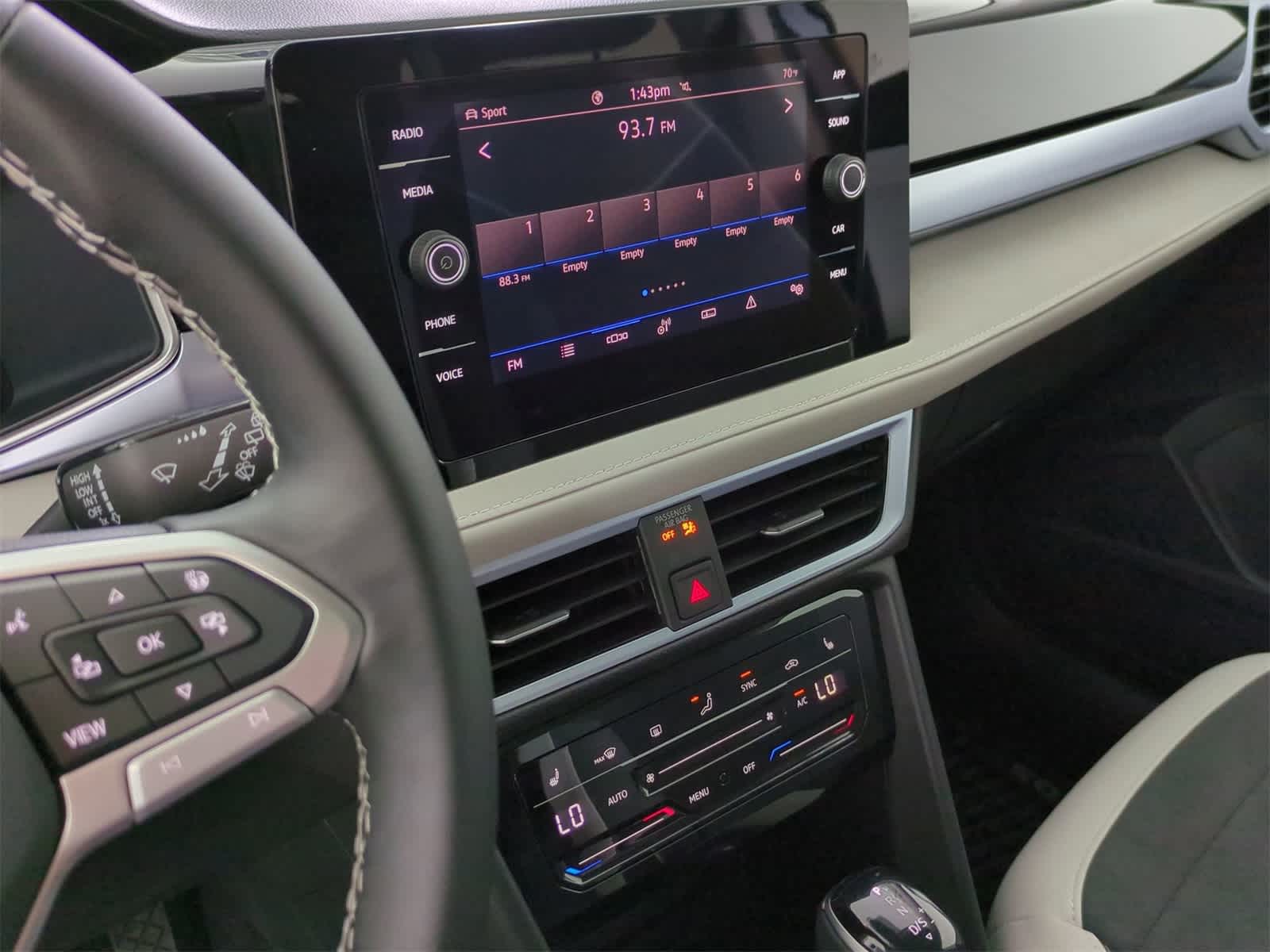 Thumbnail: 2025 Volkswagen Taos - 28