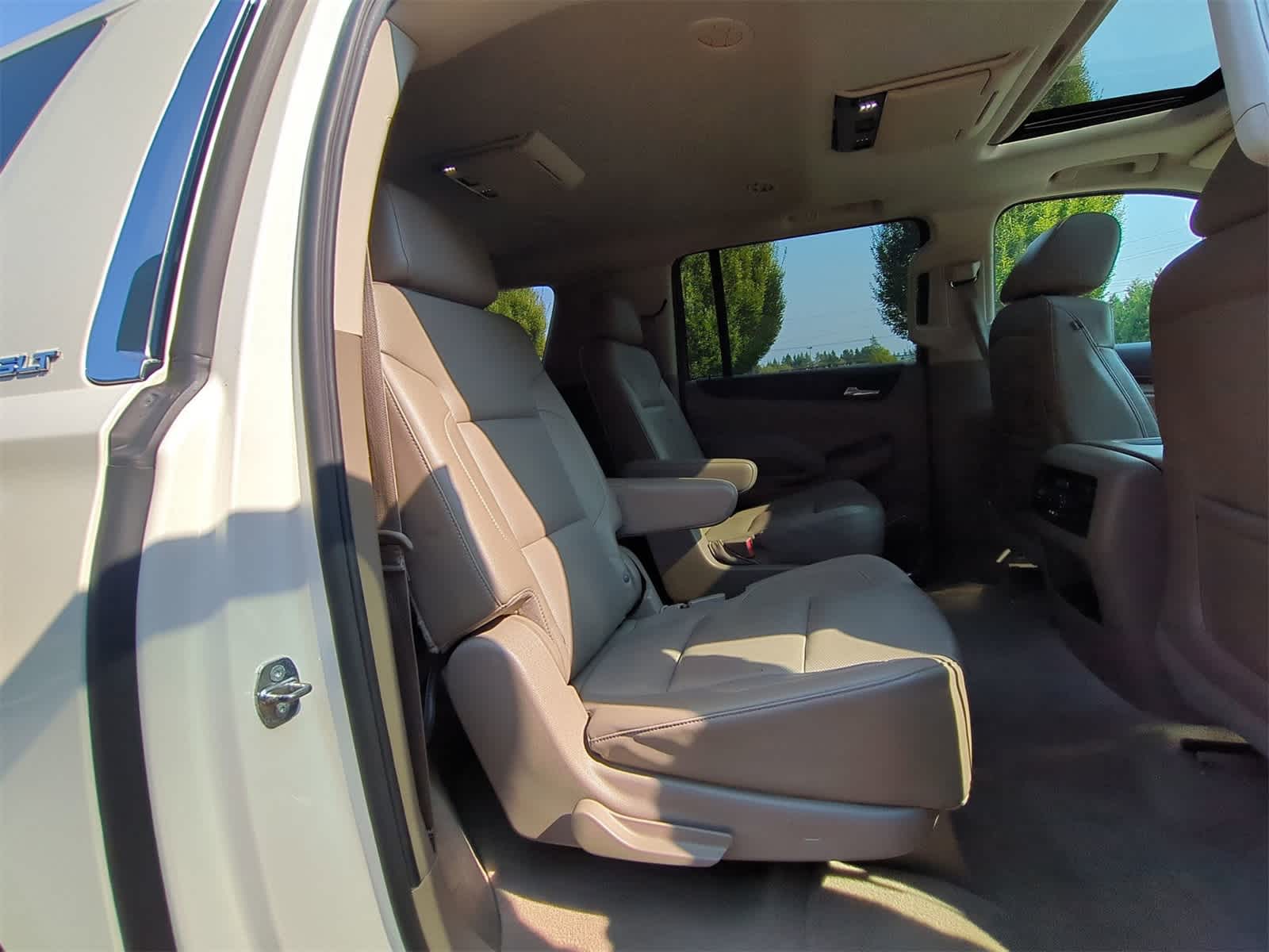 Thumbnail: 2015 GMC Yukon XL - 21