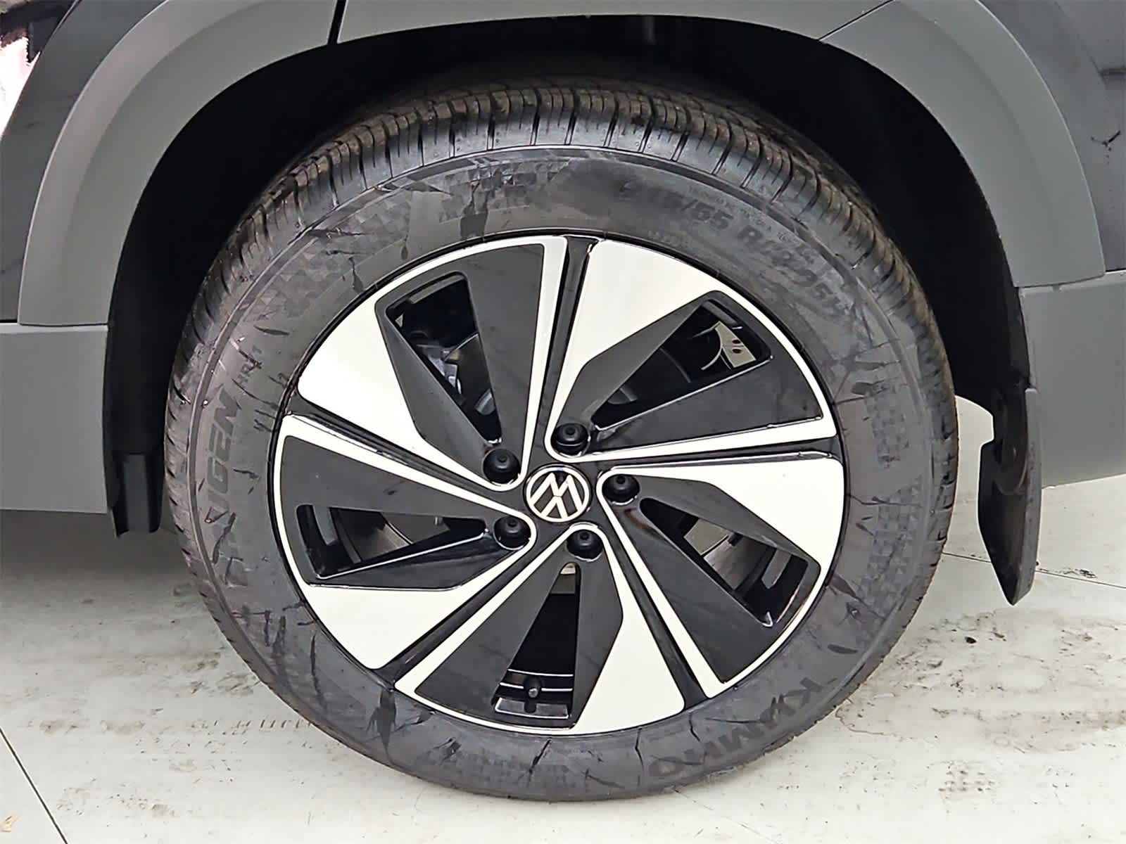 Thumbnail: 2025 Volkswagen Taos - 12