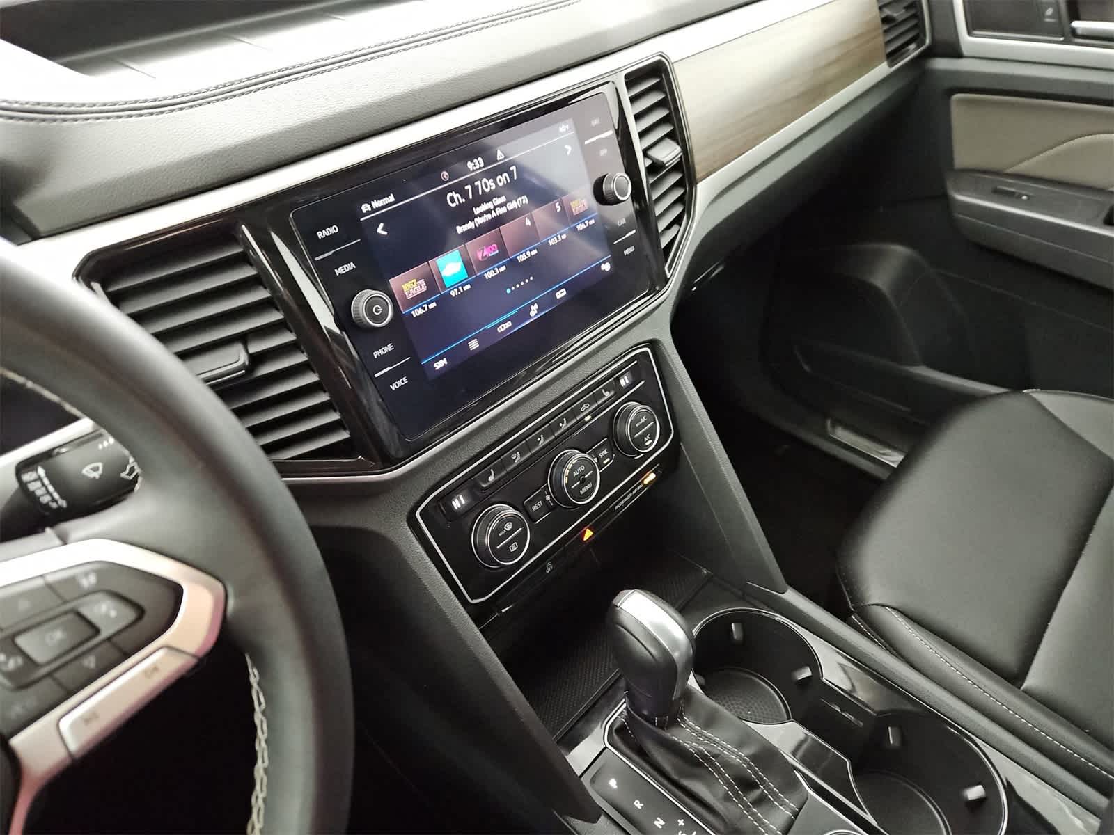 Thumbnail: 2021 Volkswagen Atlas - 29