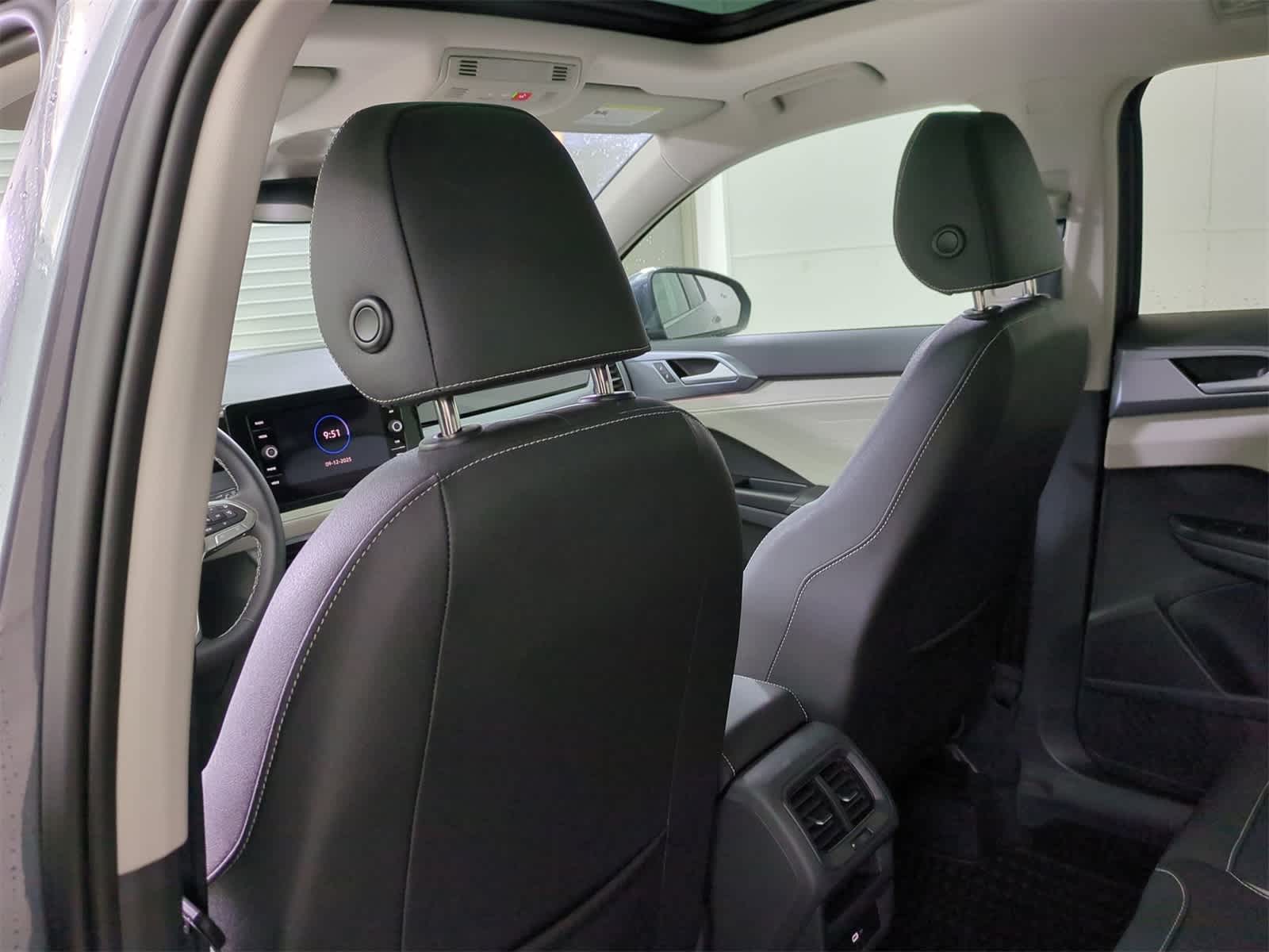 Thumbnail: 2025 Volkswagen Taos - 18