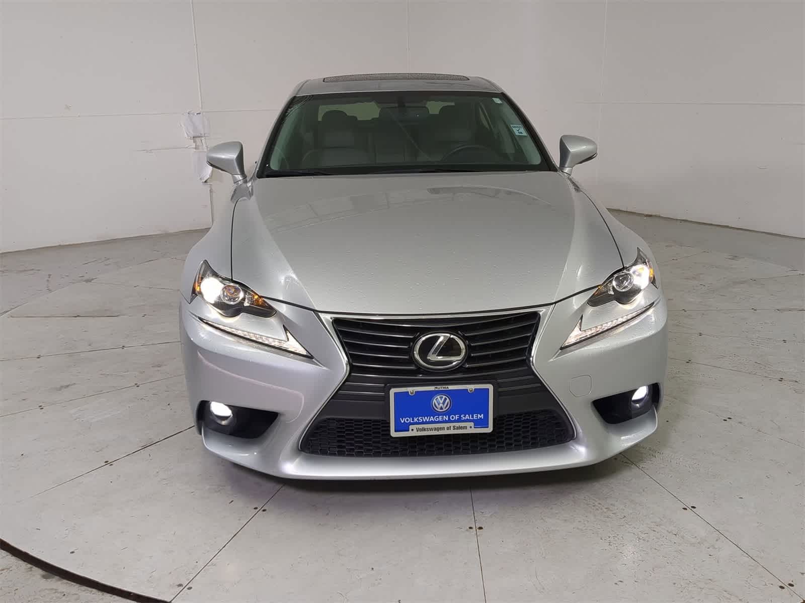 Thumbnail: 2015 Lexus IS - 9