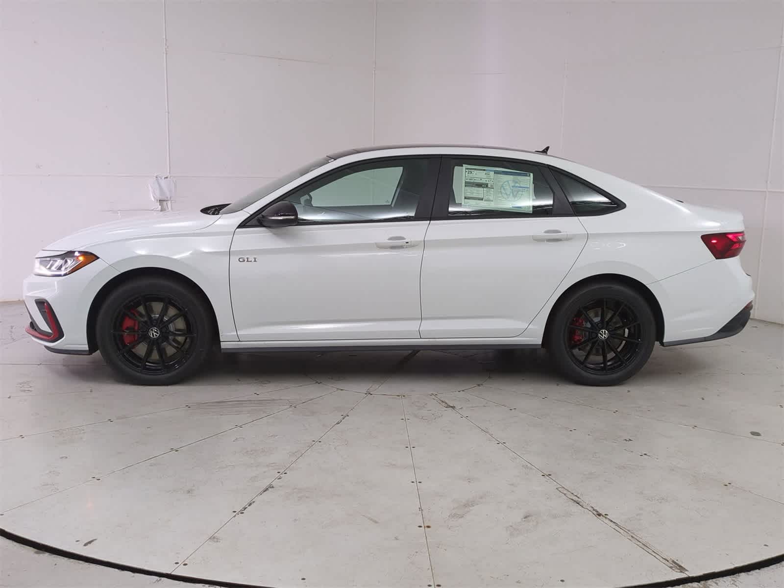 Thumbnail: 2025 Volkswagen Jetta - 3