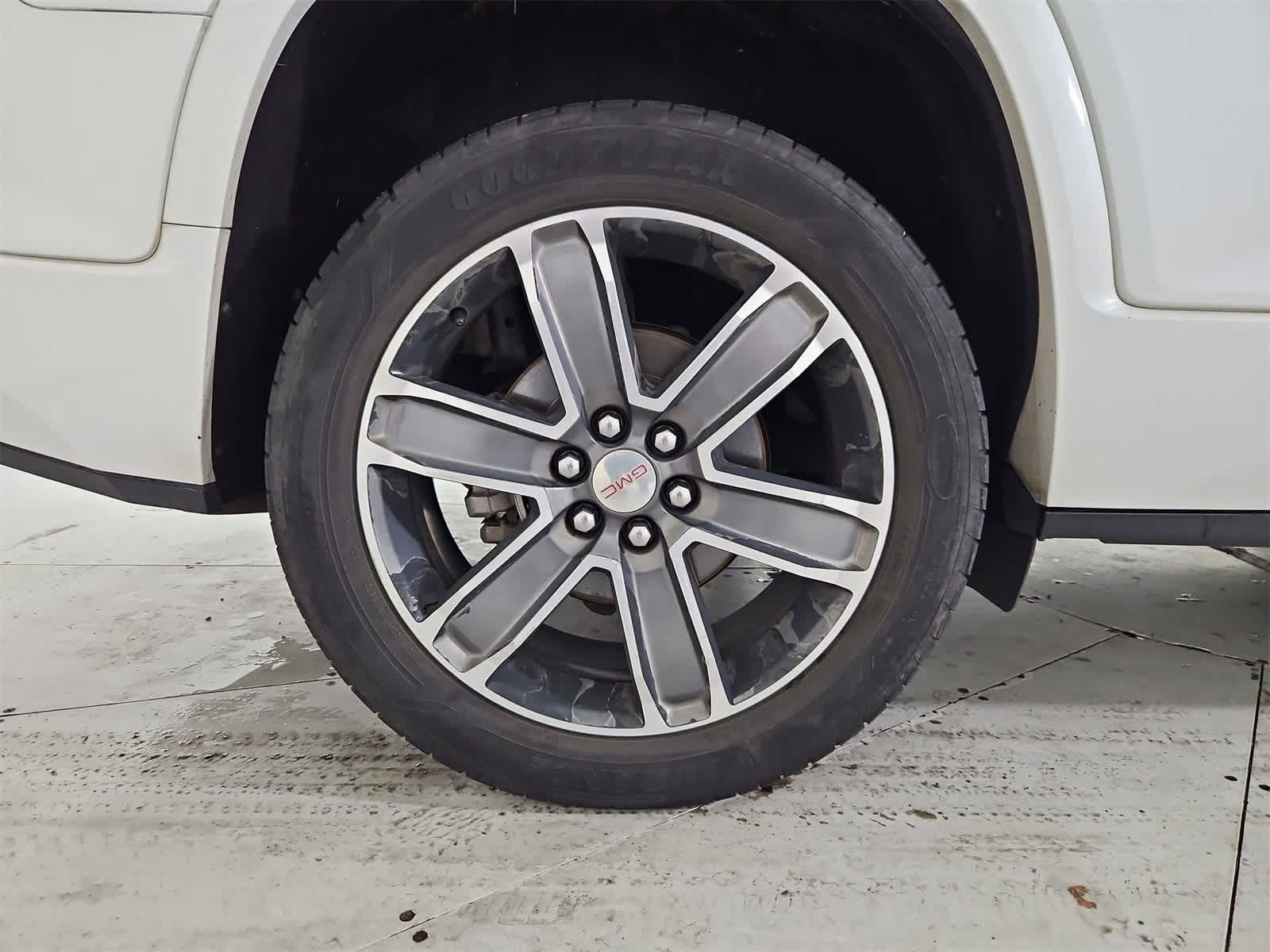 Thumbnail: 2017 GMC Acadia - 13