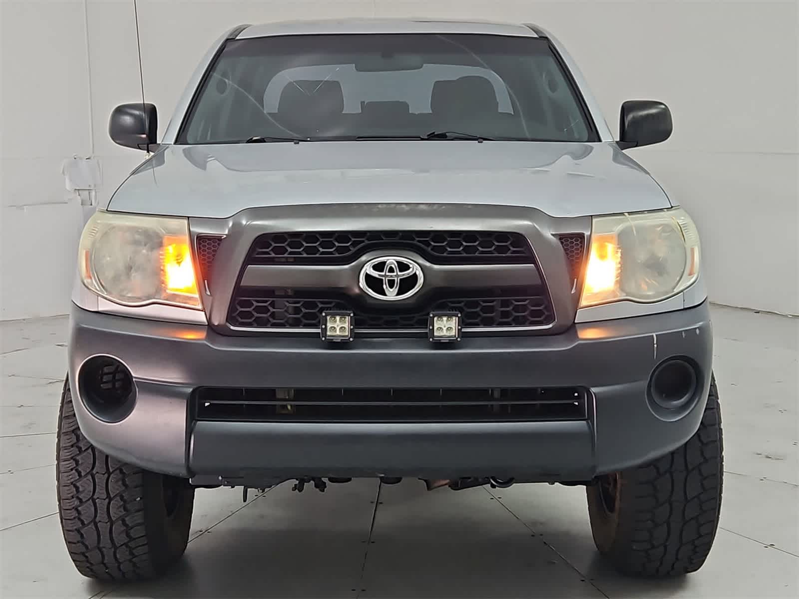 Thumbnail: 2011 Toyota Tacoma - 9